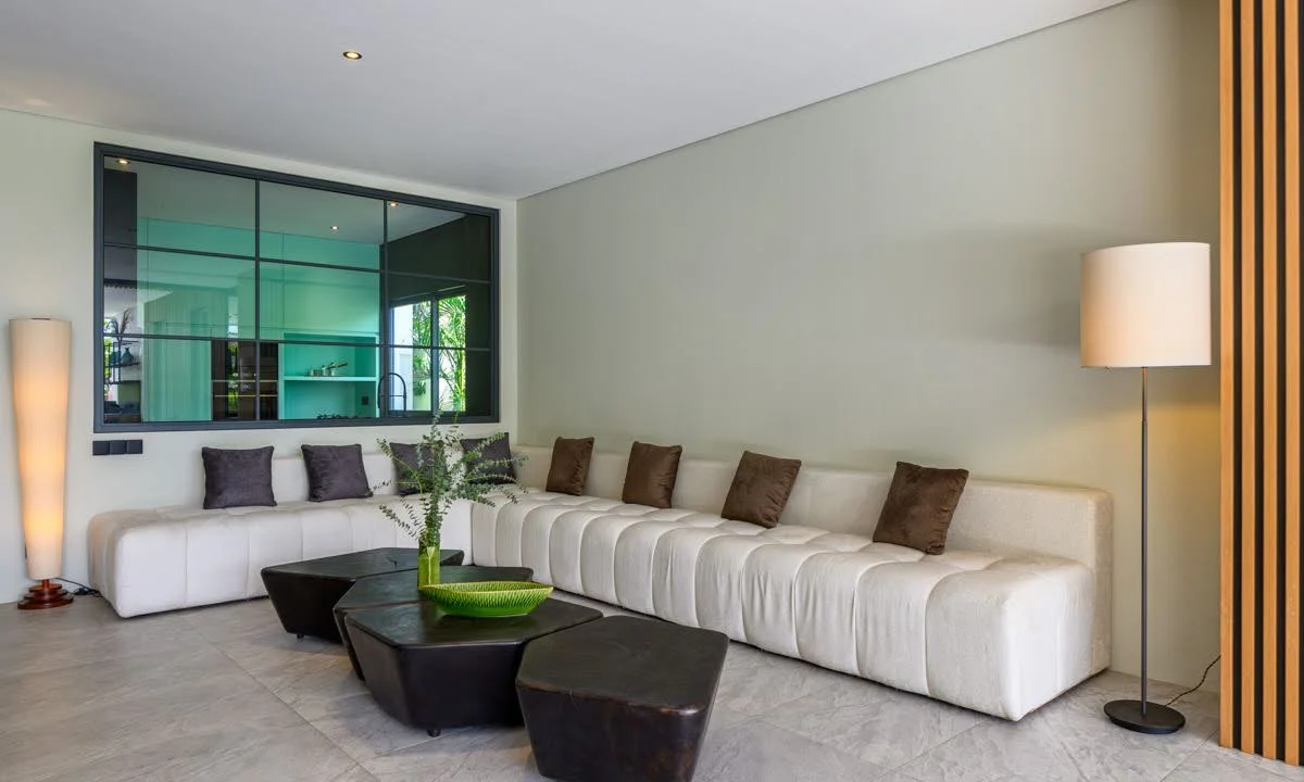 MODERN ELEGANT WHITE VILLA - 4 BEDROOM - JIMBARAN