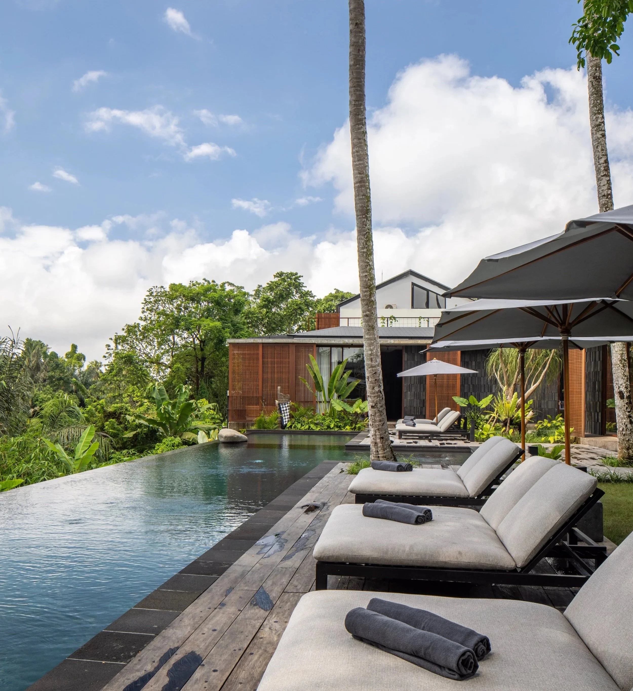 JAPANESE BRUTALIST VILLA - 5 BEDROOM - UBUD