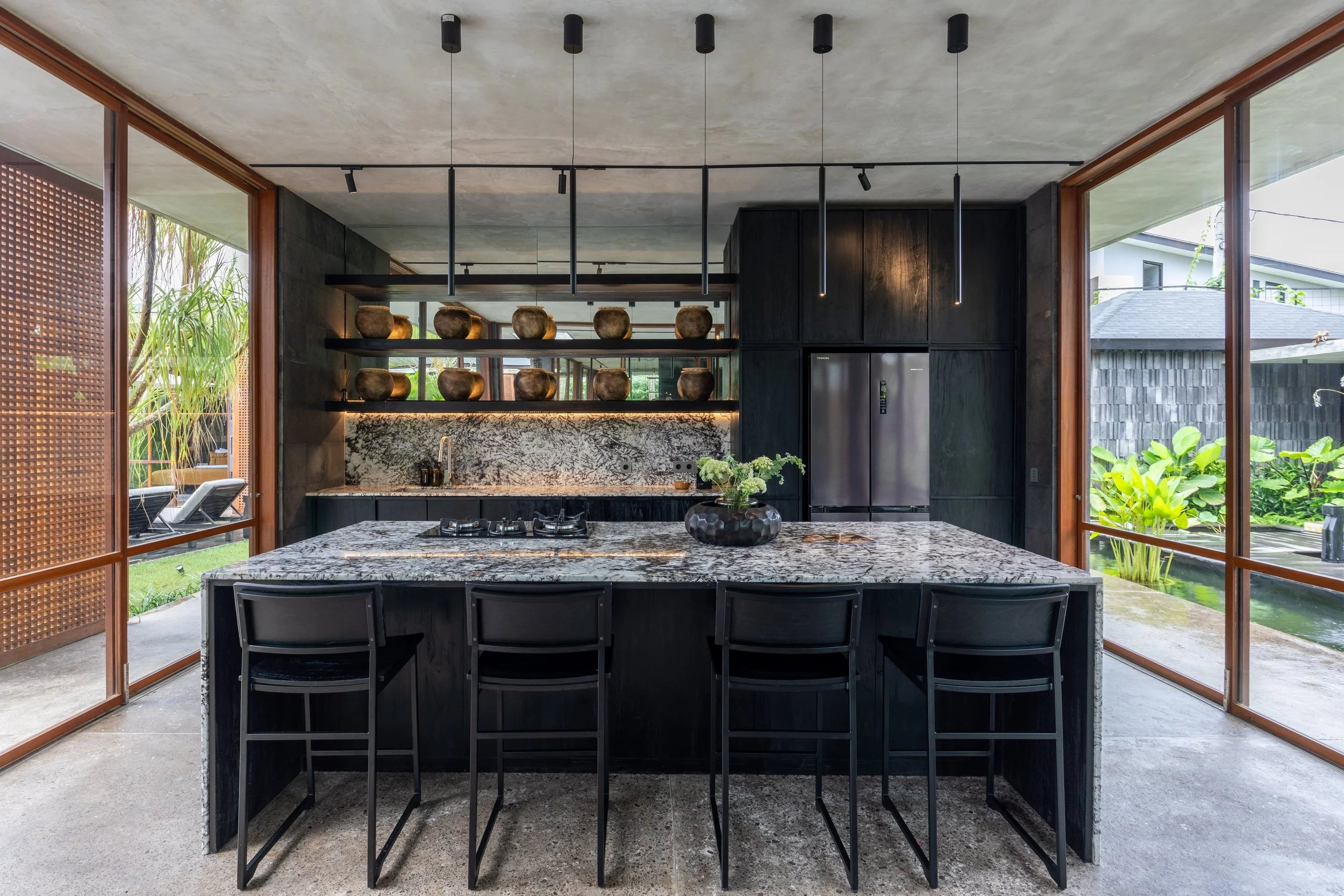 JAPANESE BRUTALIST VILLA - 5 BEDROOM - UBUD