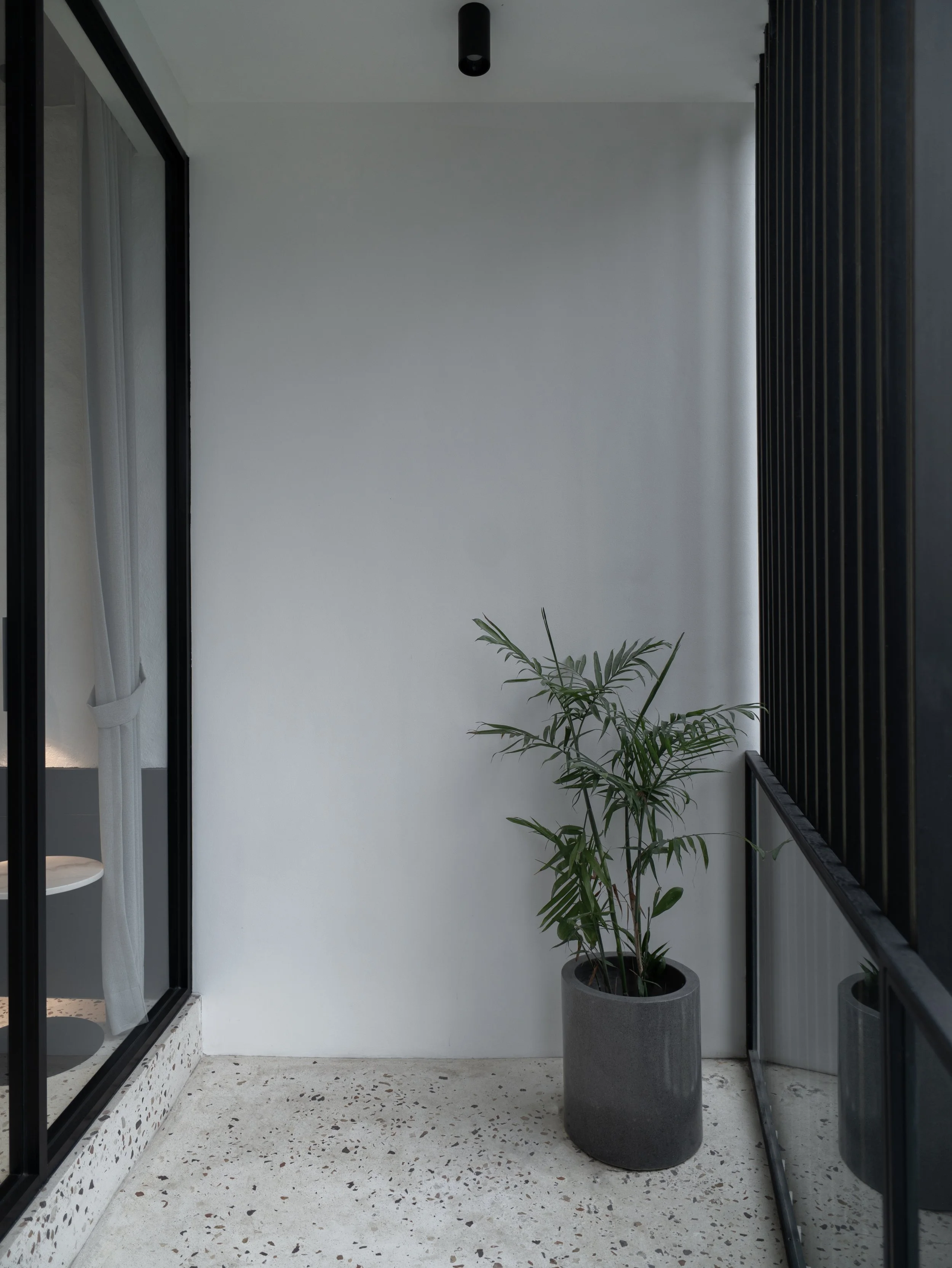 MONOCHROME GEOMETRY VILLA - 2 BEDROOM - PERERENAN
