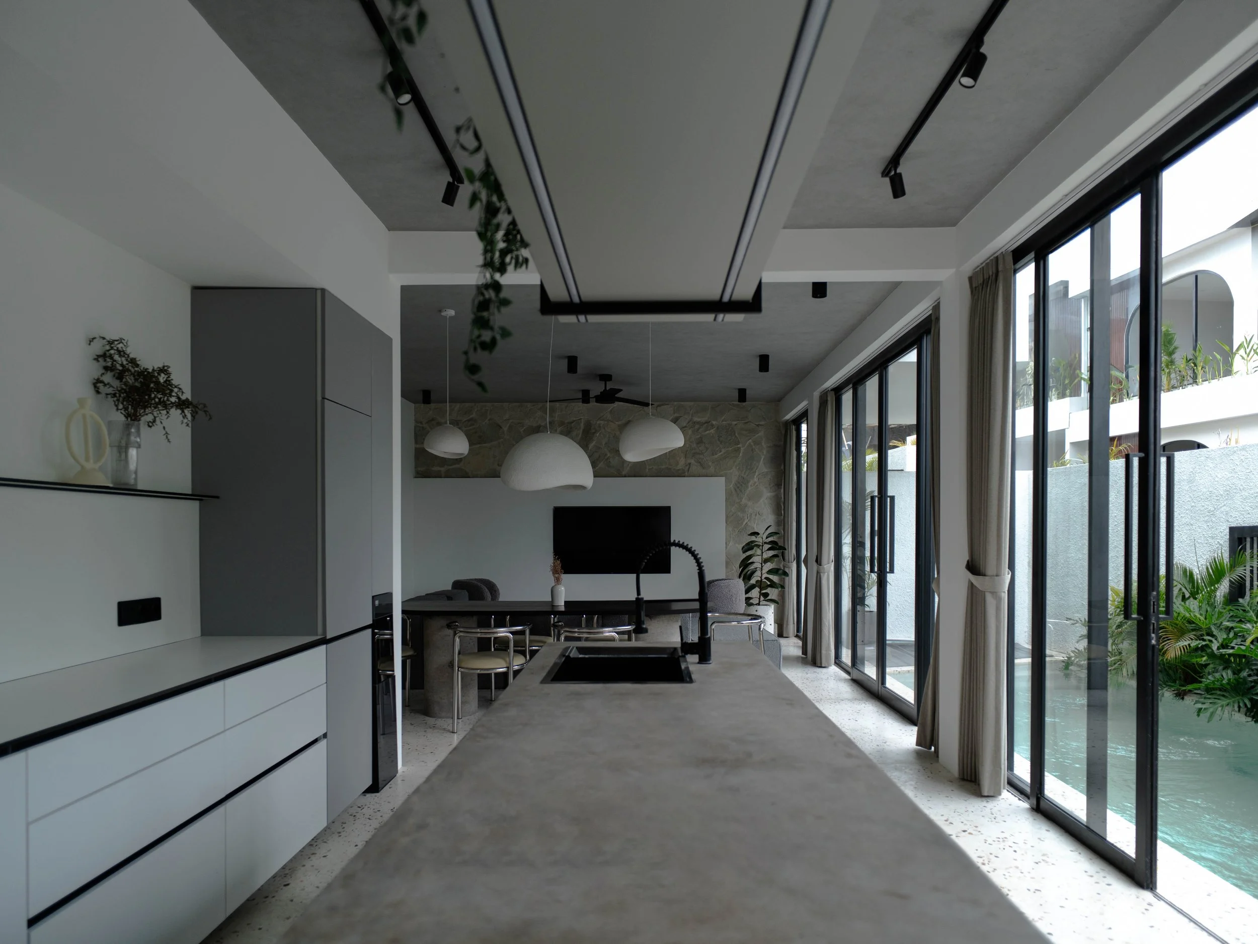 MONOCHROME GEOMETRY VILLA - 2 BEDROOM - PERERENAN