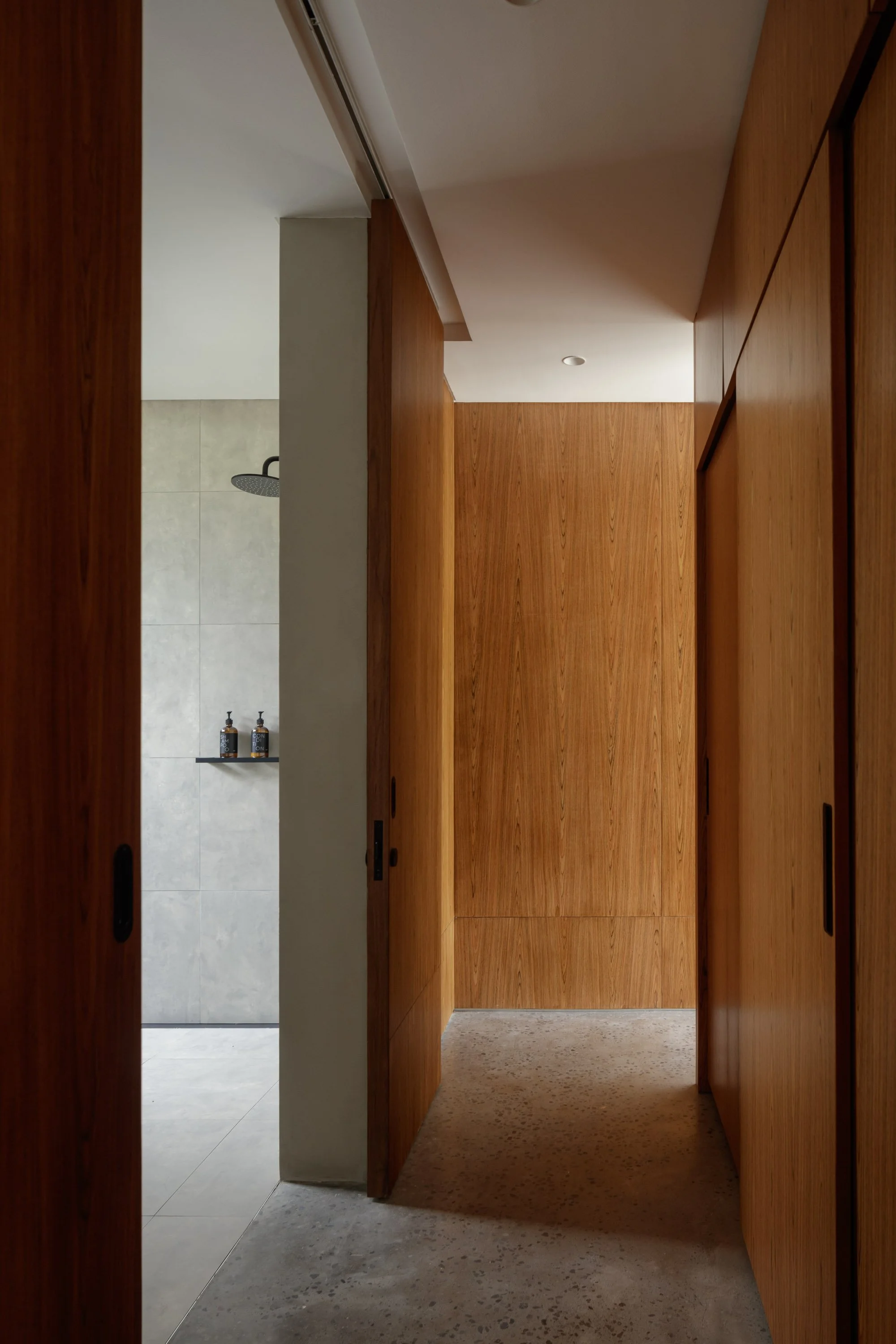 VILLA OF LINES AND LIGHT - 2 BEDROOM - CANGGU