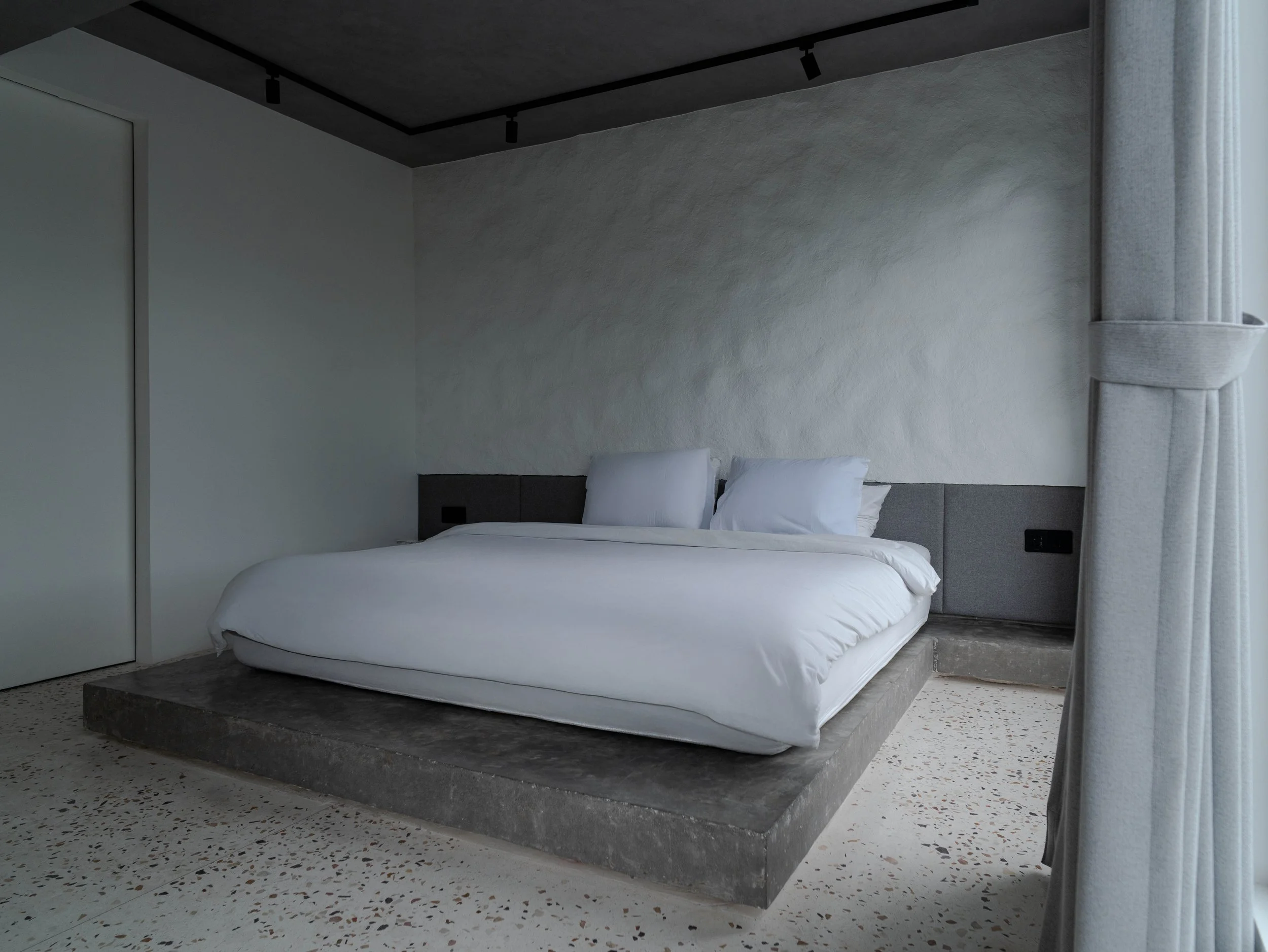 MONOCHROME GEOMETRY VILLA - 2 BEDROOM - PERERENAN