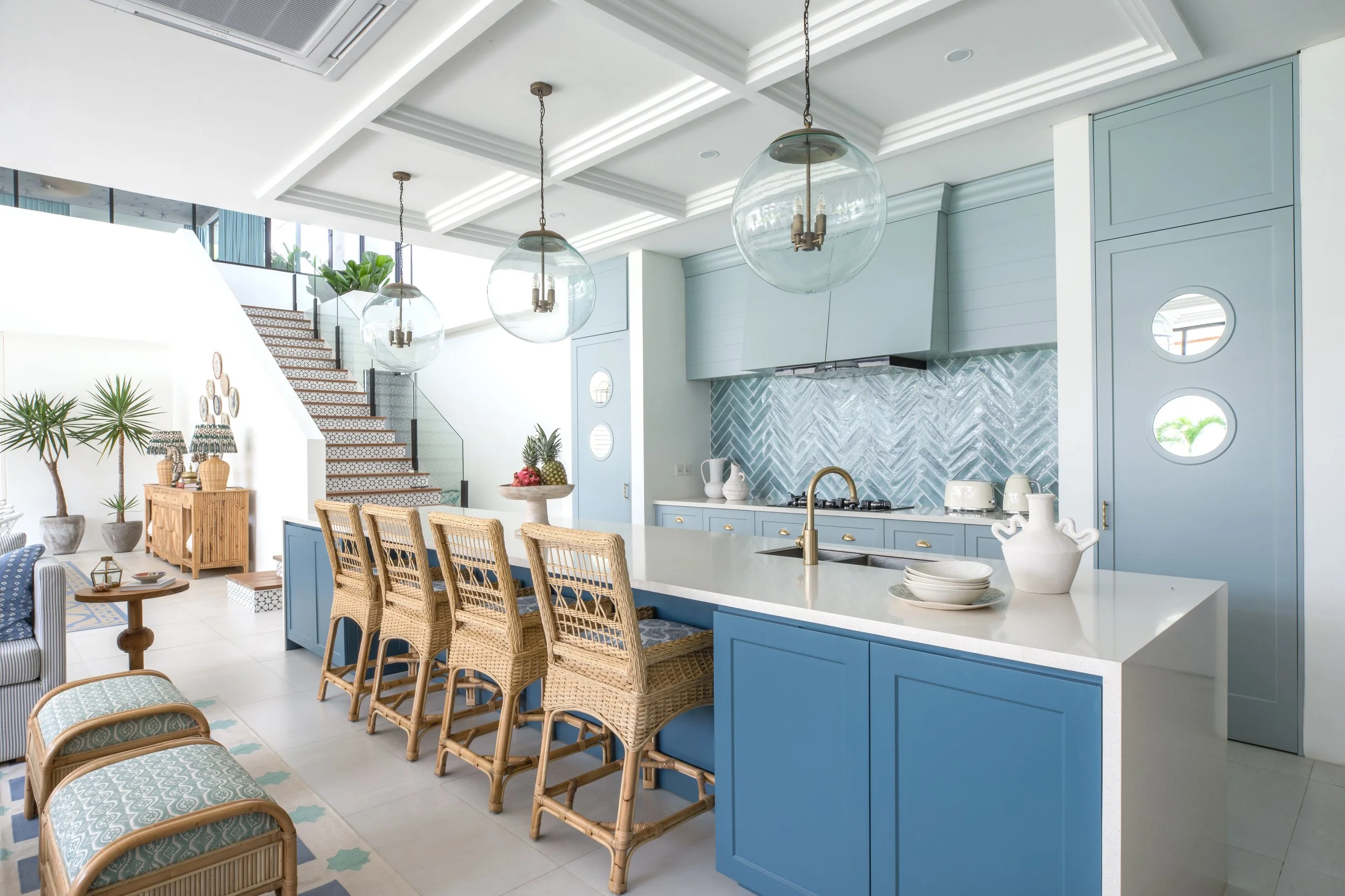 villa-for-sale-bali-canggu-berawa-6-bedroom