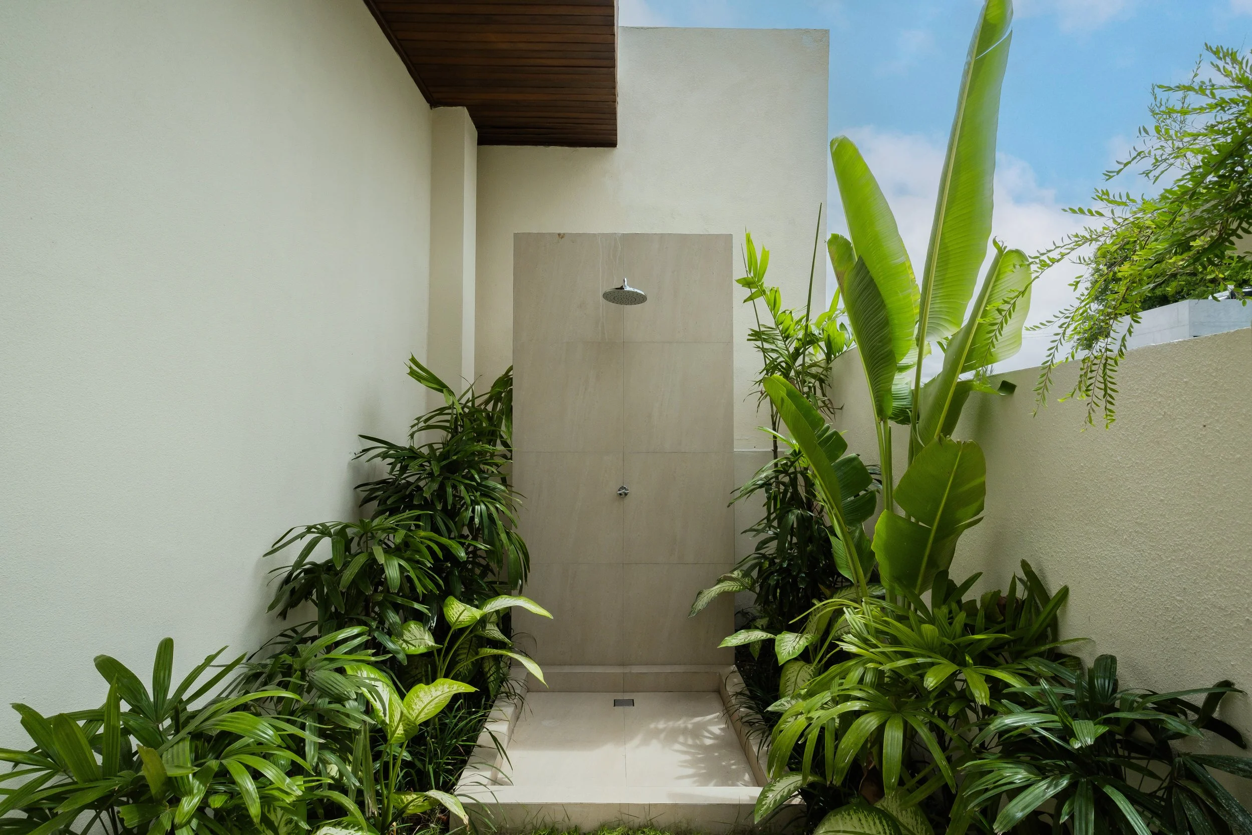 QUIET TROPICAL HOME ABOVE THE RICE FIELDS - 2 BEDROOM - UBUD