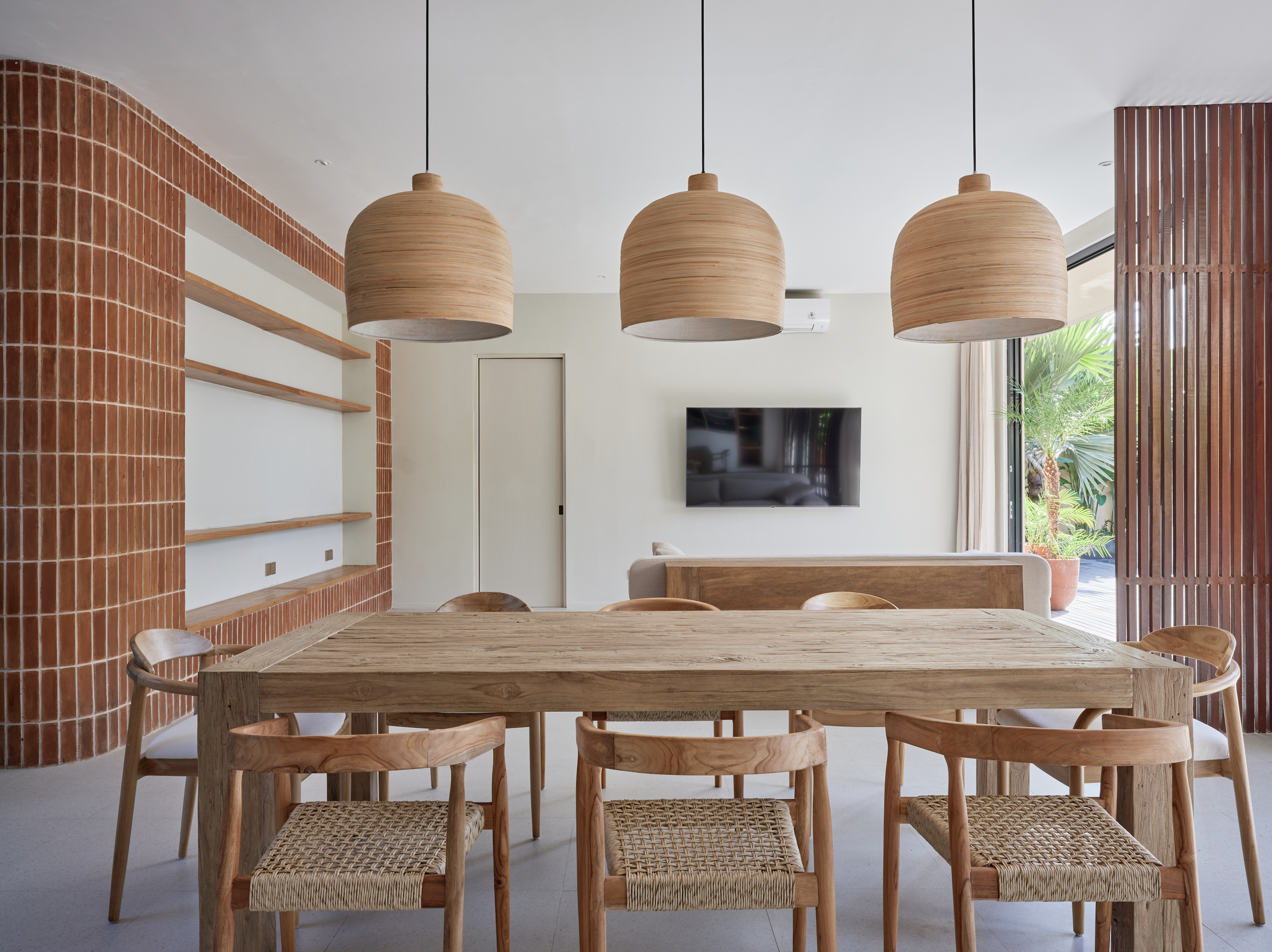 elegant-urban-villa-4-bedroom-umalas-canggu-bali-for-sale