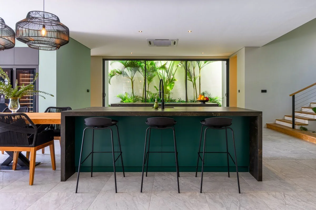 MODERN ELEGANT WHITE VILLA - 4 BEDROOM - JIMBARAN