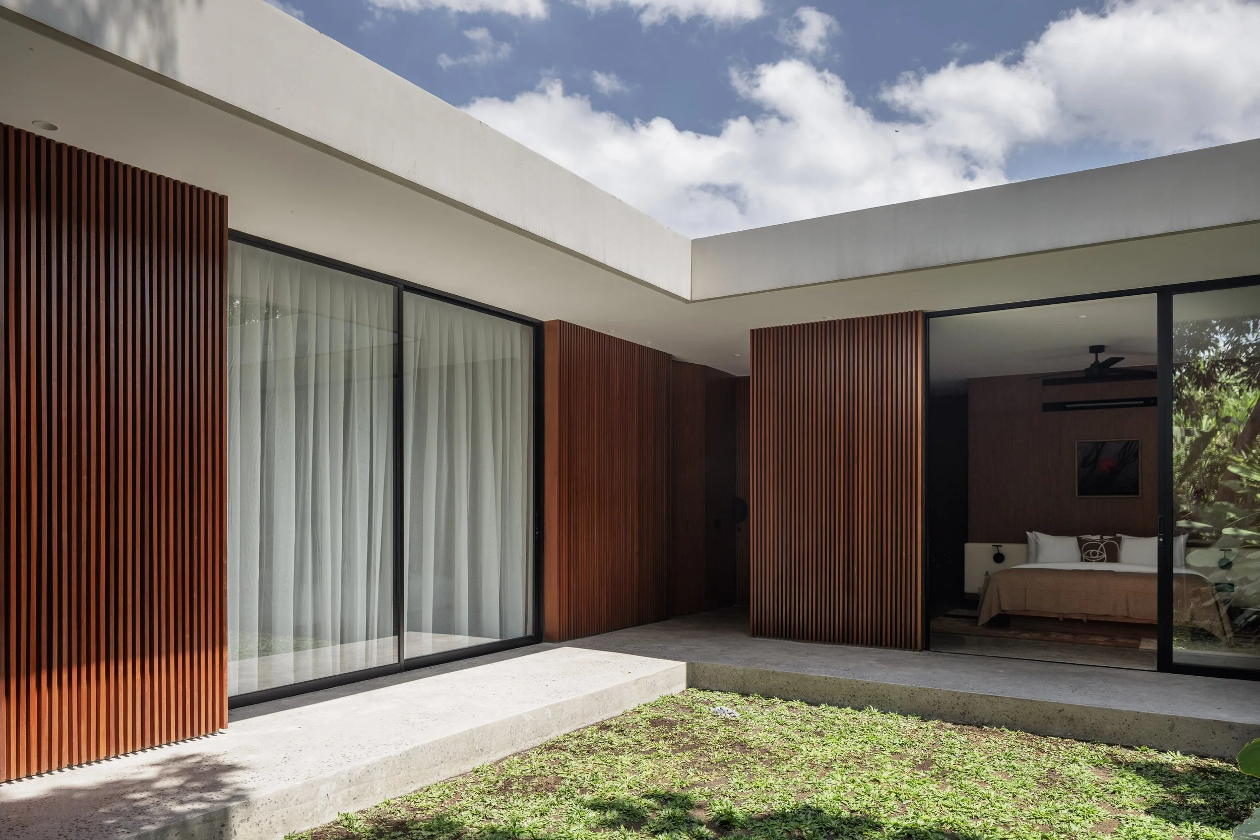 VILLA OF LINES AND LIGHT - 2 BEDROOM - CANGGU