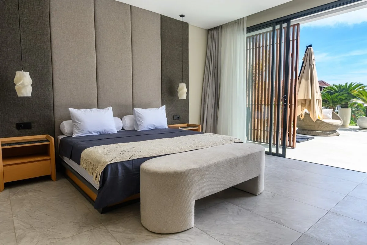 MODERN ELEGANT WHITE VILLA - 4 BEDROOM - JIMBARAN