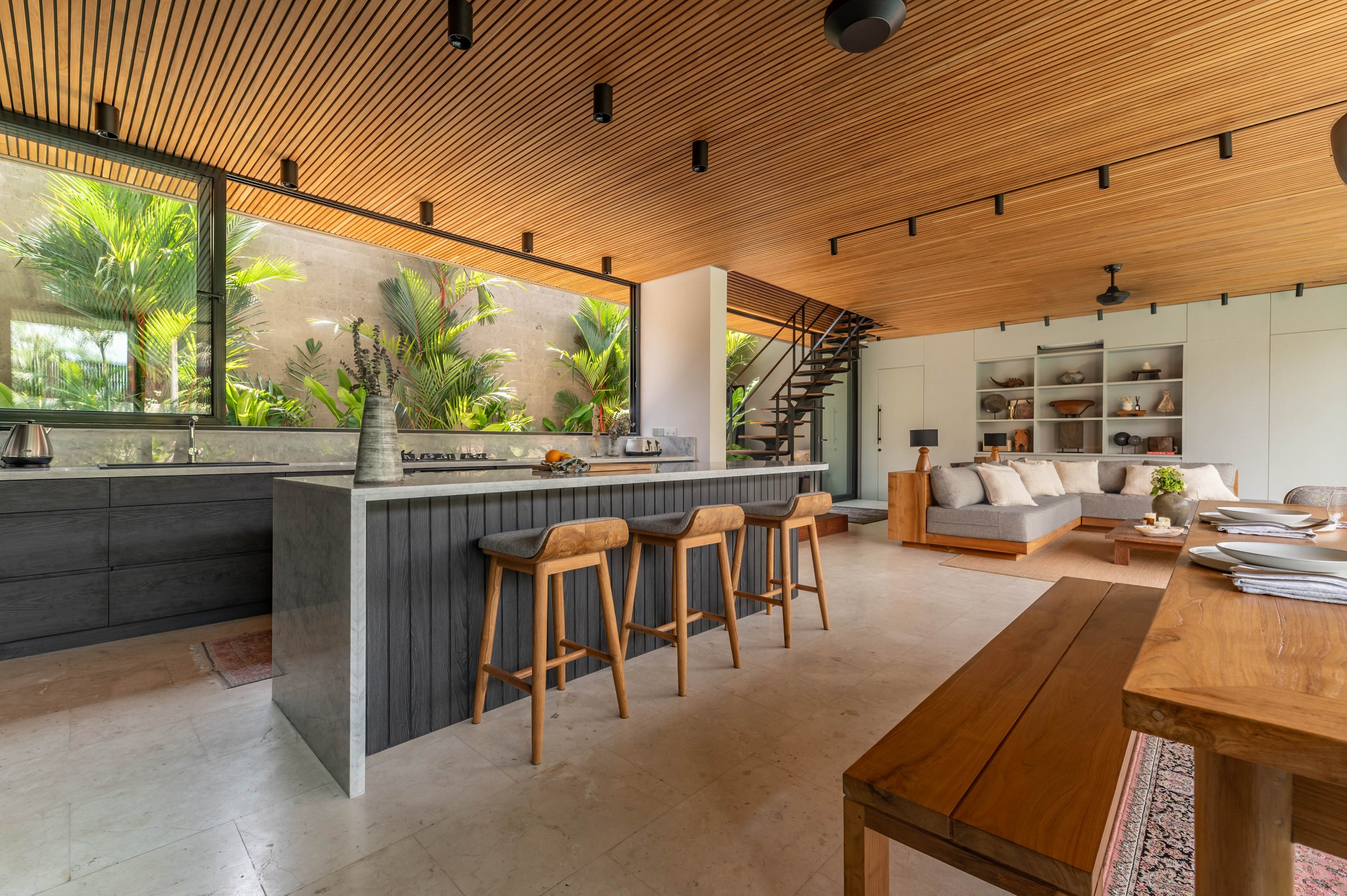 TIMELESS FAMILY VILLA - 4 BEDROOM - BABAKAN CANGGU | For Sale, Bali.