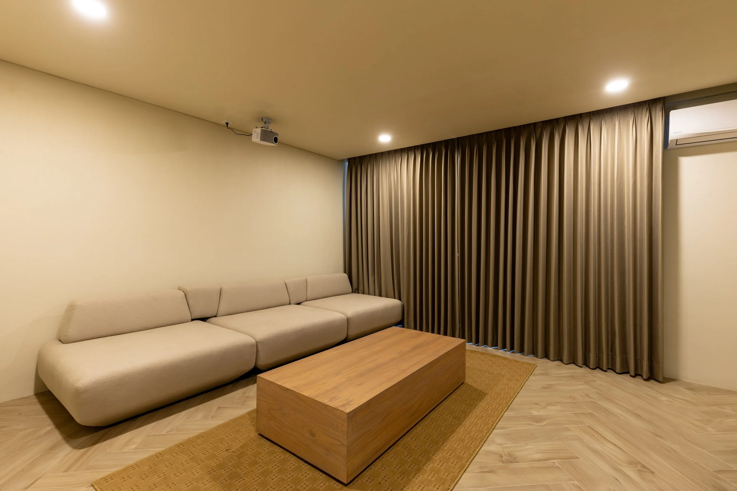 Payot Property-44.jpg