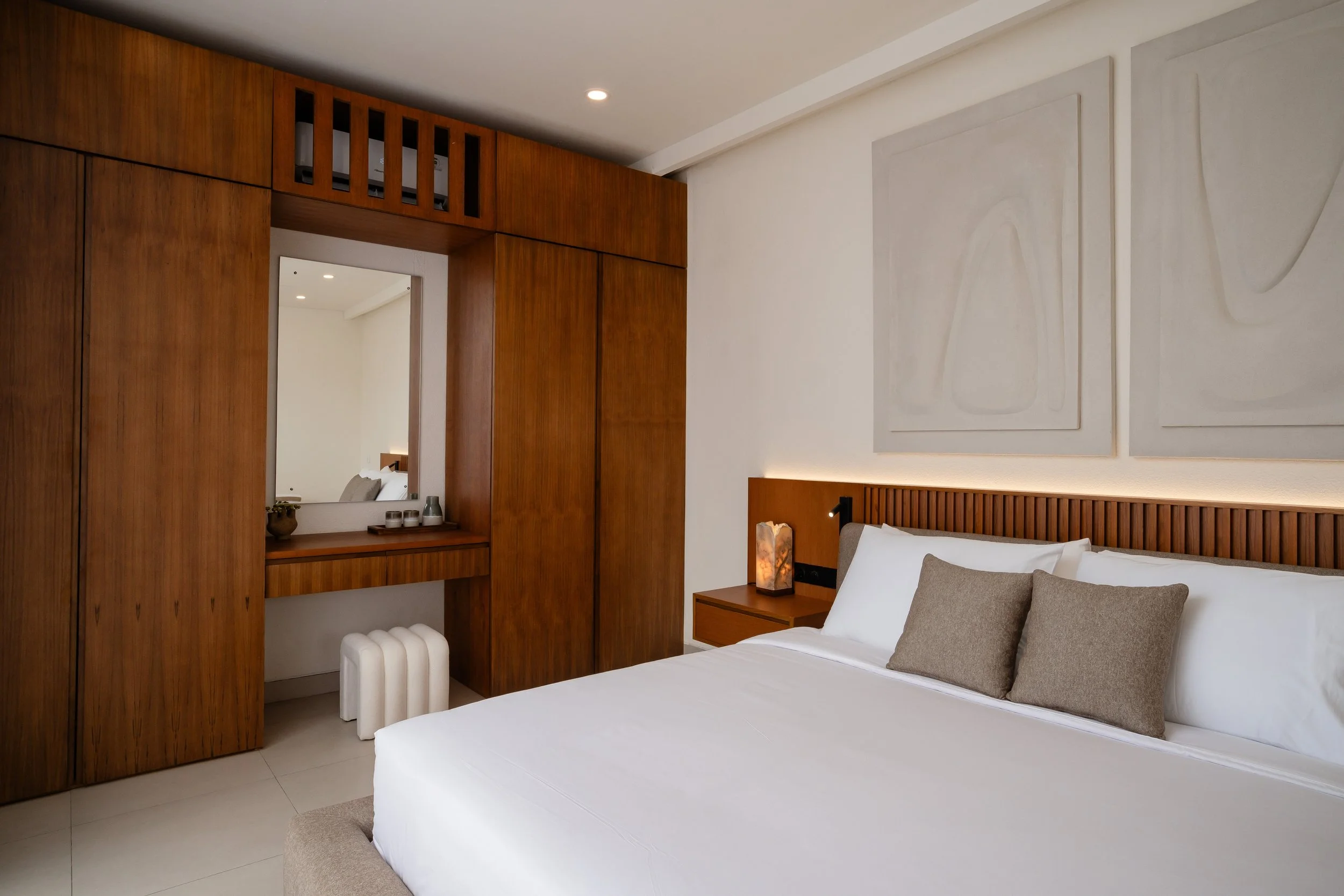 QUIET TROPICAL HOME ABOVE THE RICE FIELDS - 2 BEDROOM - UBUD