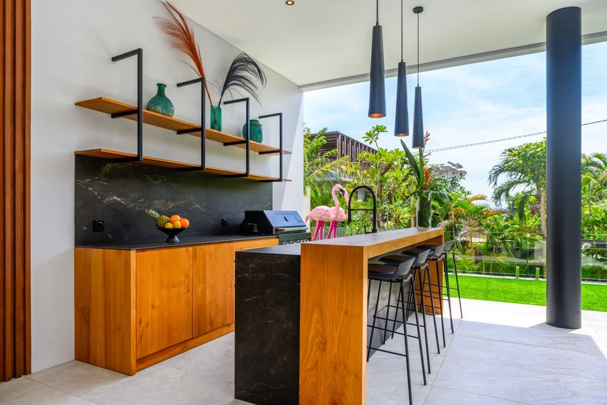 MODERN ELEGANT WHITE VILLA - 4 BEDROOM - JIMBARAN