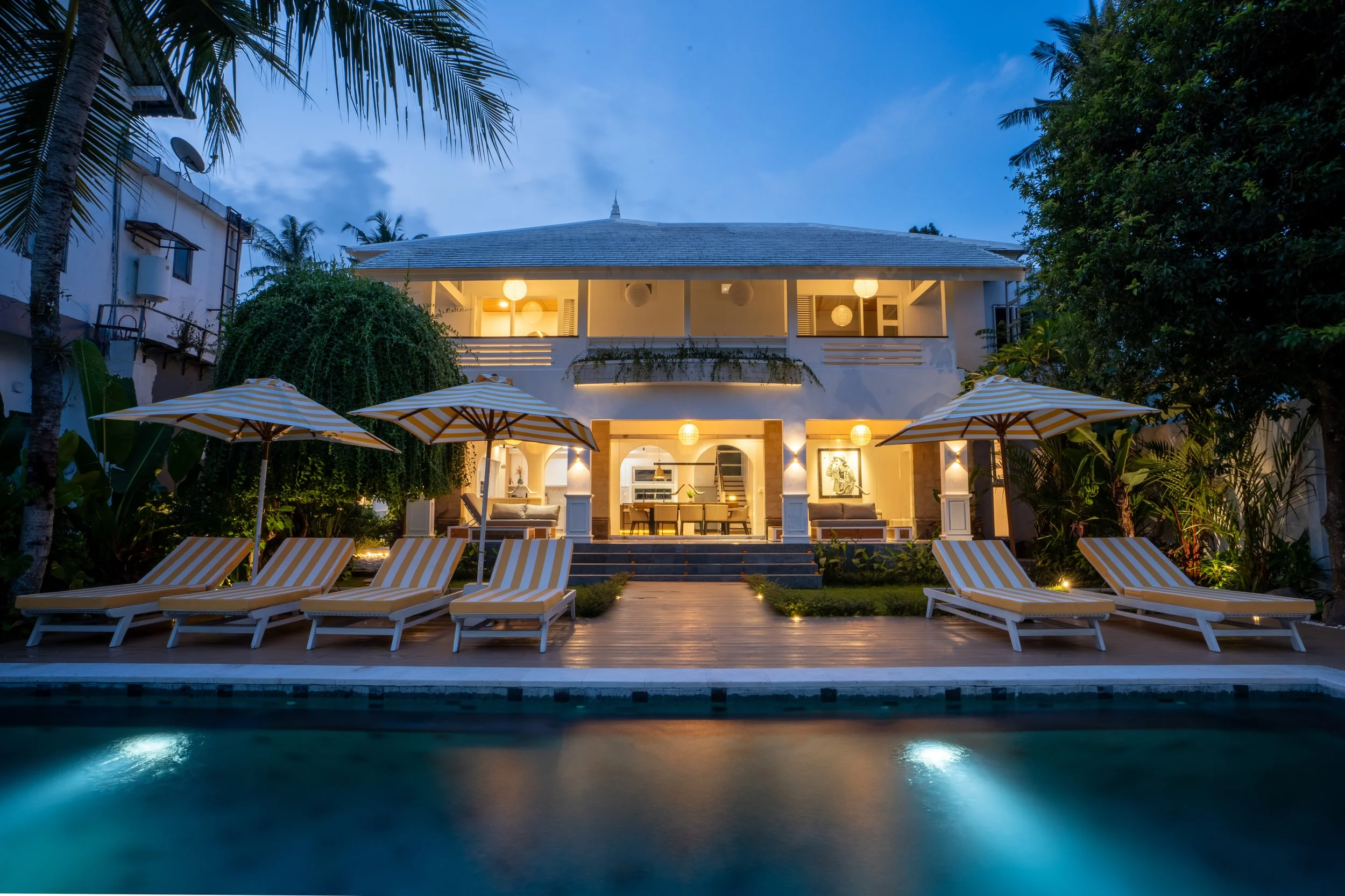 CONTEMPORARY SACTUARY FRAMED BY NATURE - 6 BEDROOM - UBUD