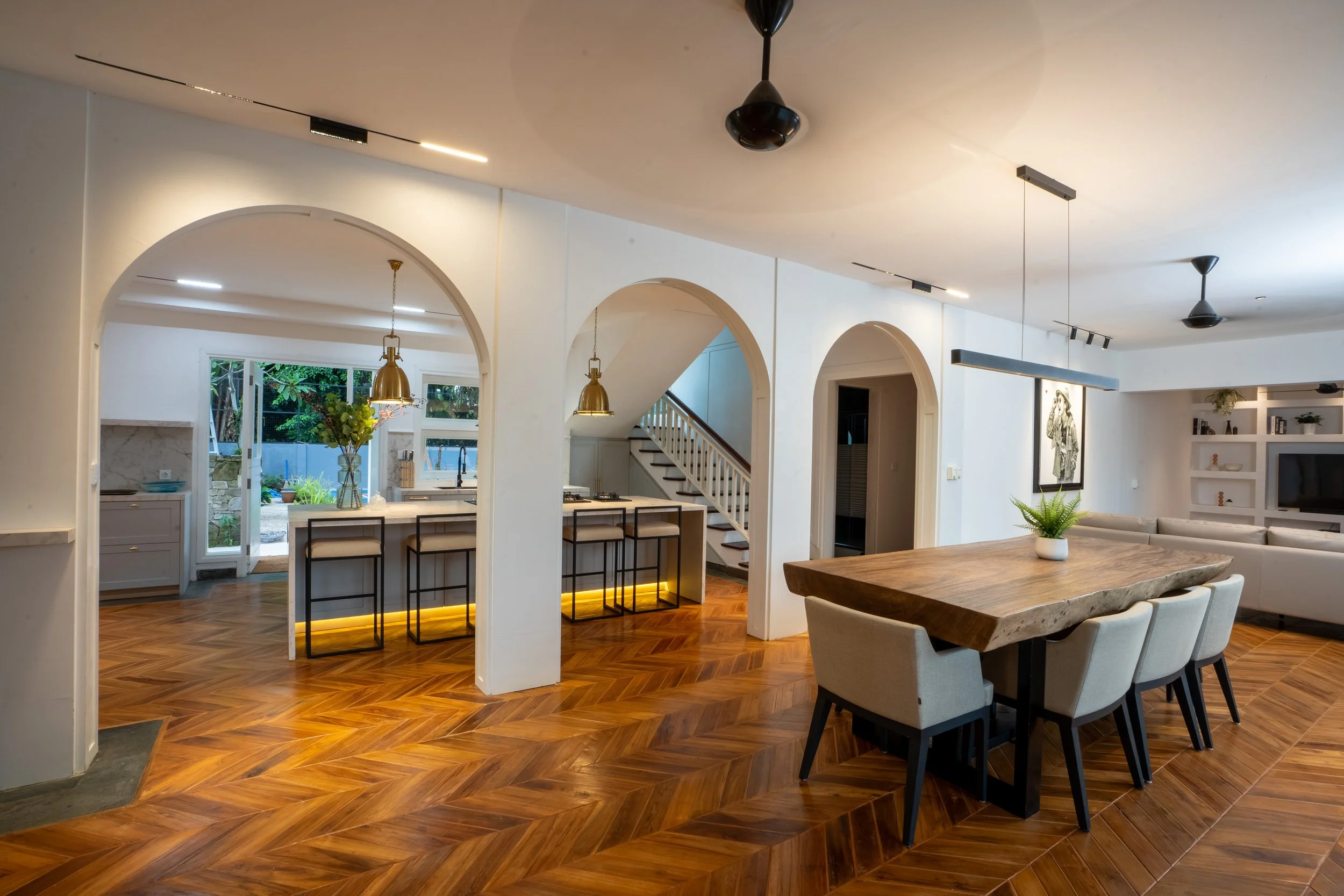 CONTEMPORARY SACTUARY FRAMED BY NATURE - 6 BEDROOM - UBUD