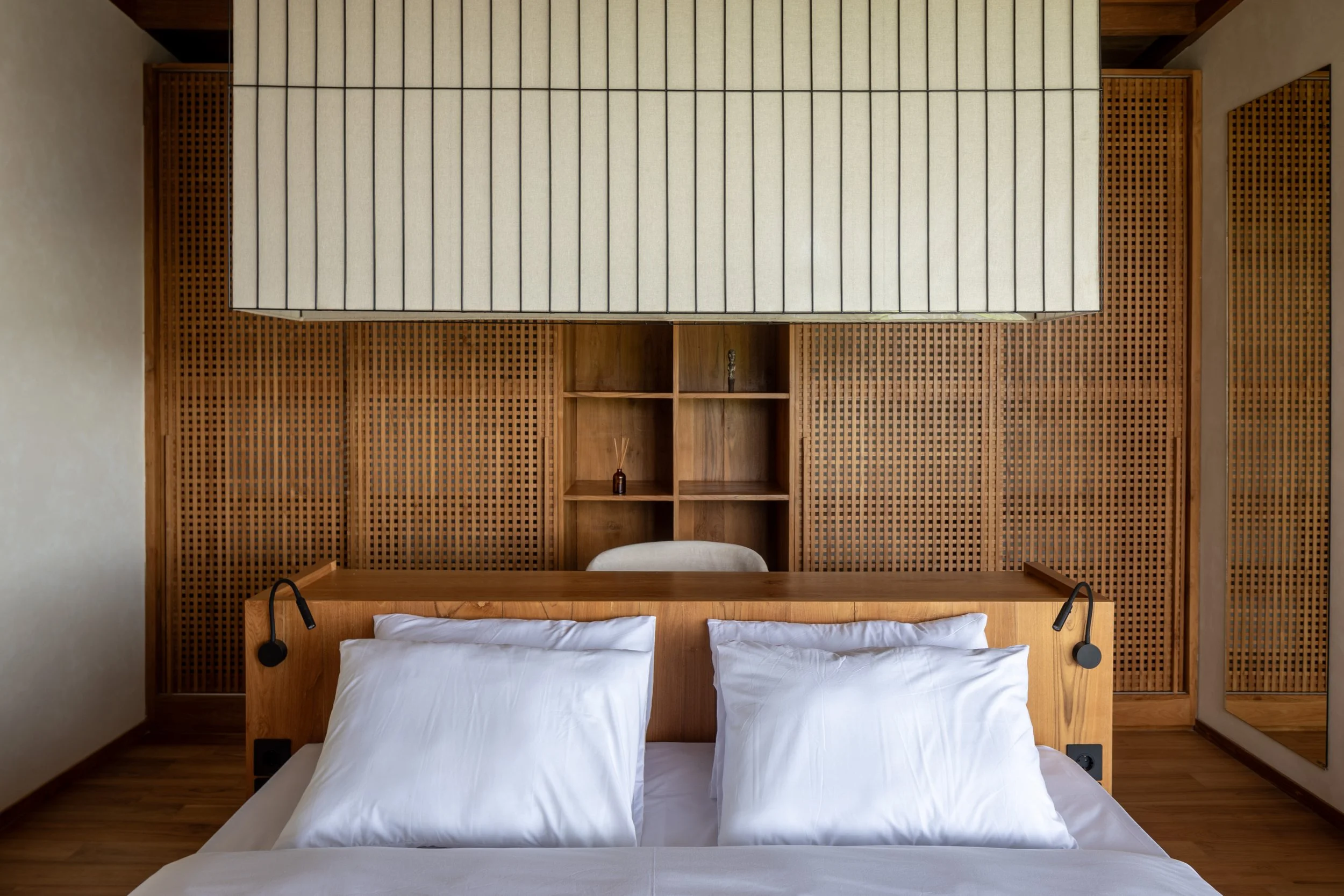 MONOLITHIC VILLA WITH TROPICAL SOUL - 2 BEDROOM - UBUD