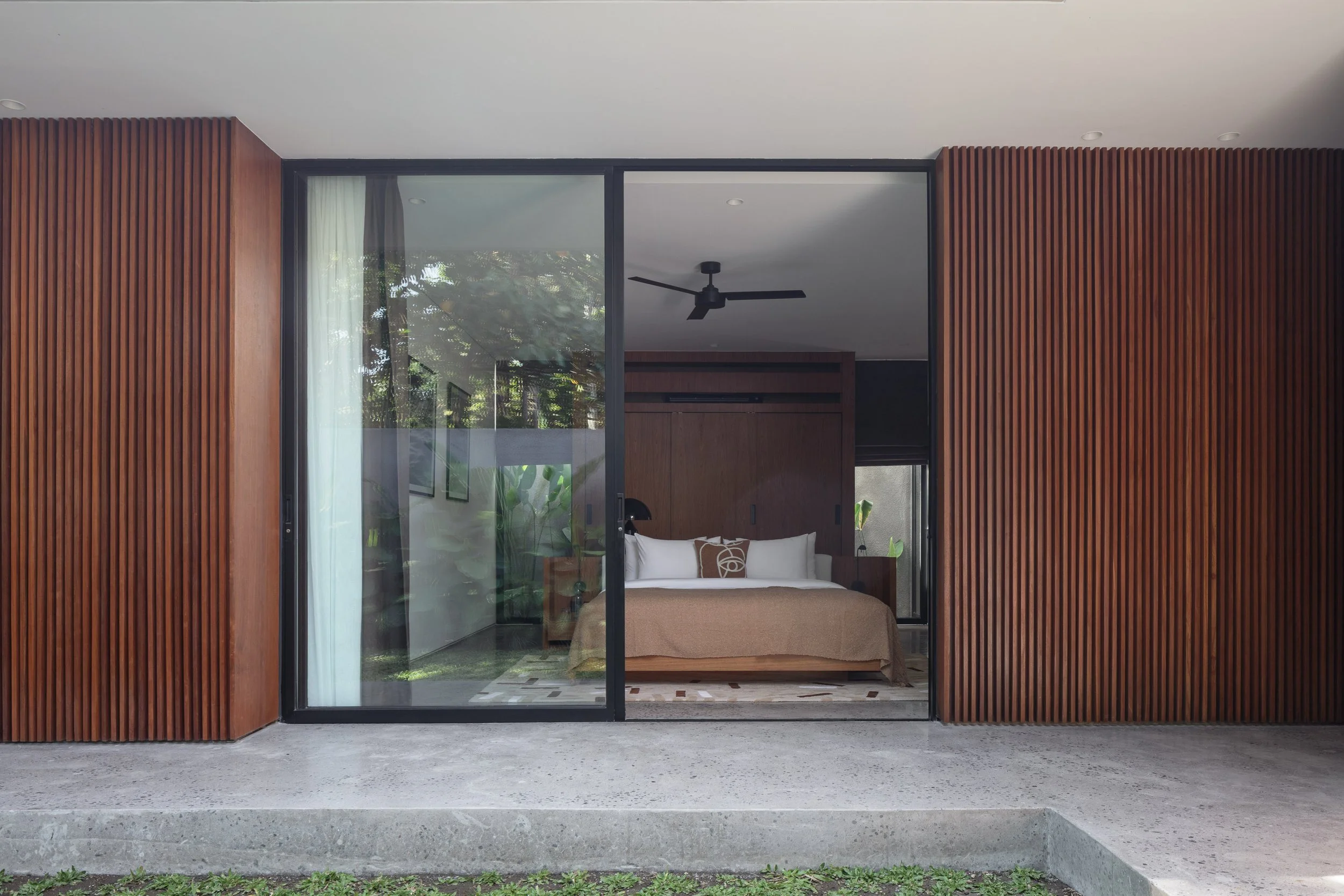 VILLA OF LINES AND LIGHT - 2 BEDROOM - CANGGU
