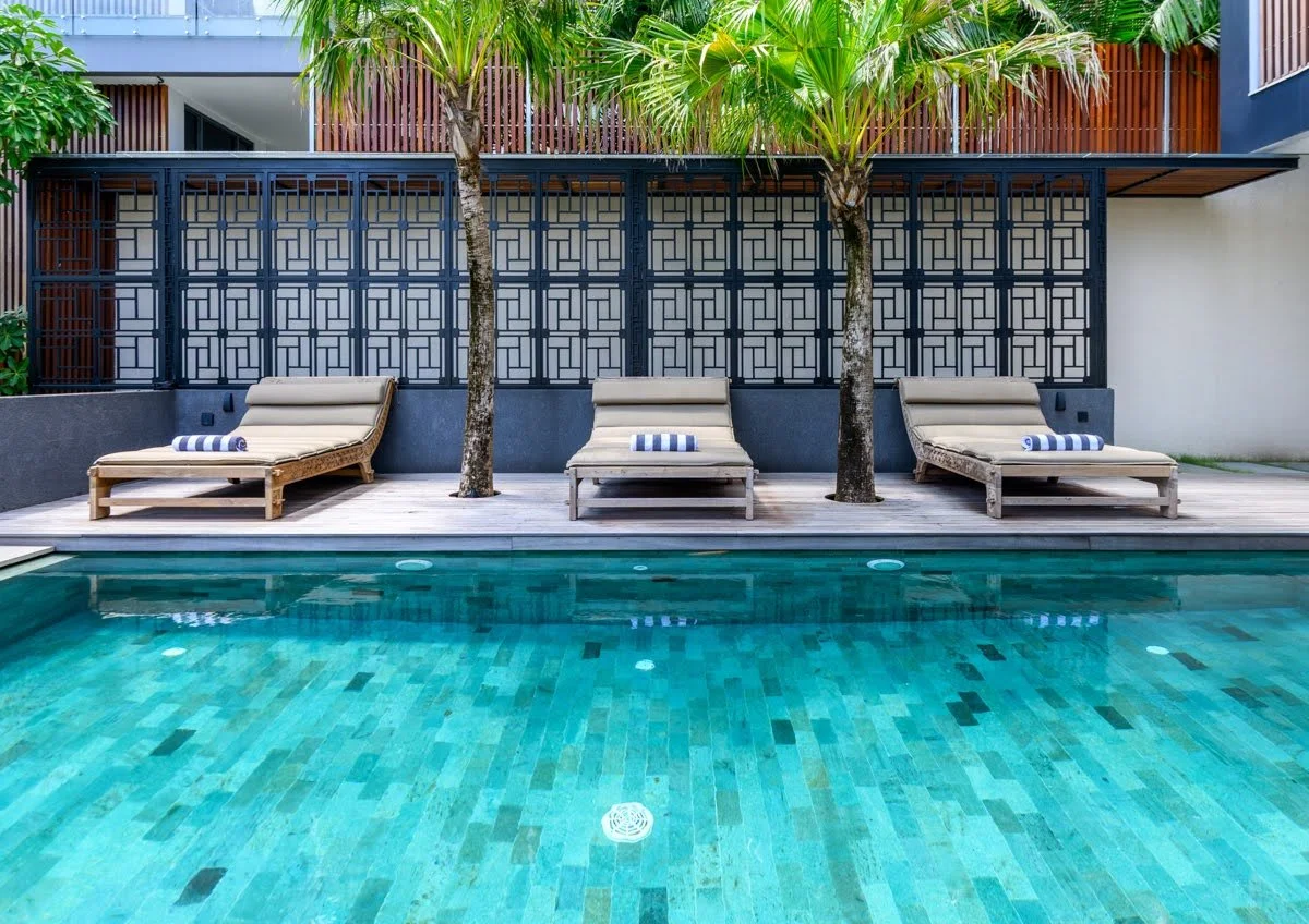 MODERN ELEGANT WHITE VILLA - 4 BEDROOM - JIMBARAN