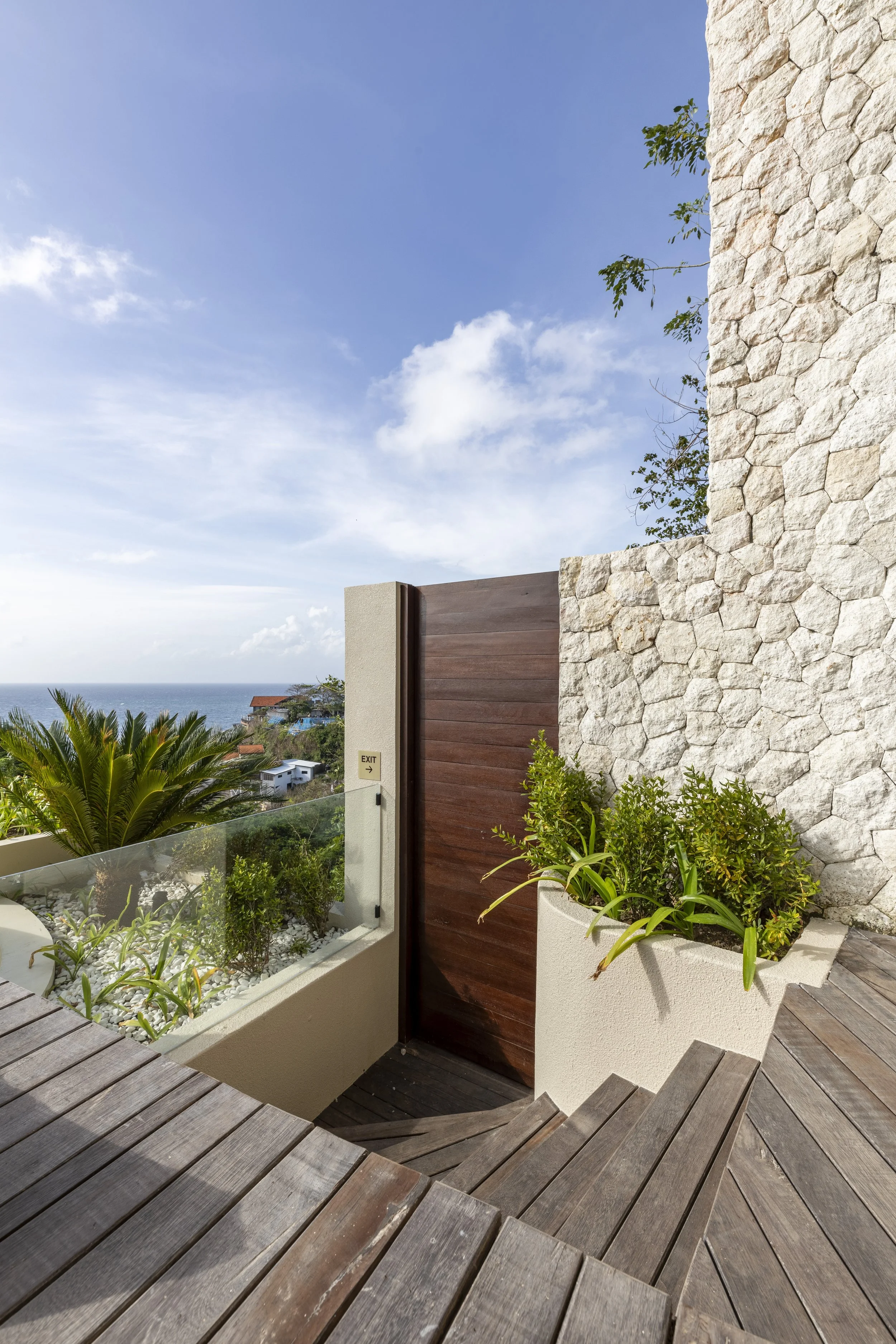 OCEAN VIEW VILLA WITH PRIVATE BEACH ACCESS - 5 BEDROOM - ULUWATU