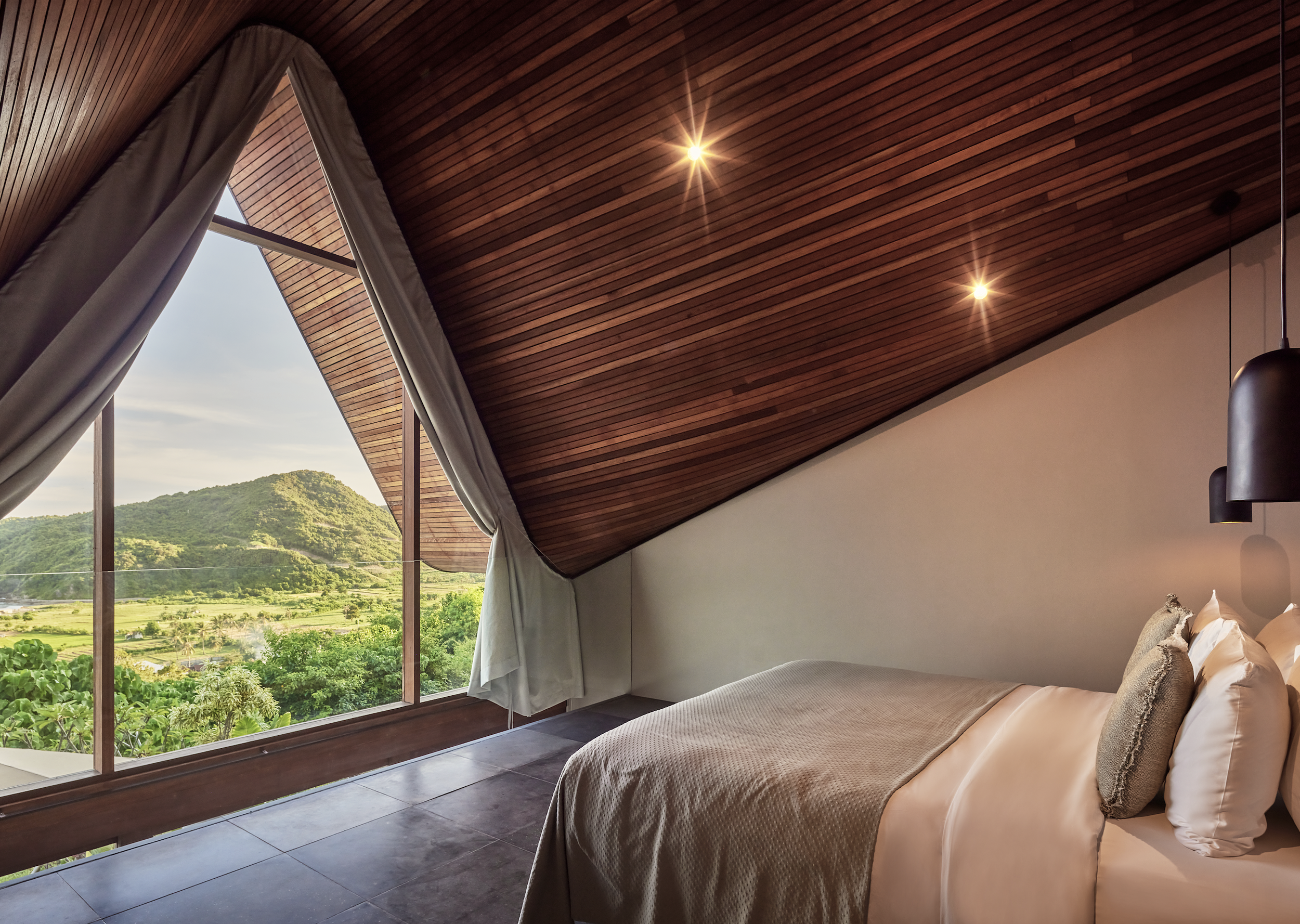 ARCHITECTURAL VILLA BY ALEXIS DORNIER - 5 BEDROOM - TAMPAH HILLS - LOMBOK - EXCLUSIVITY