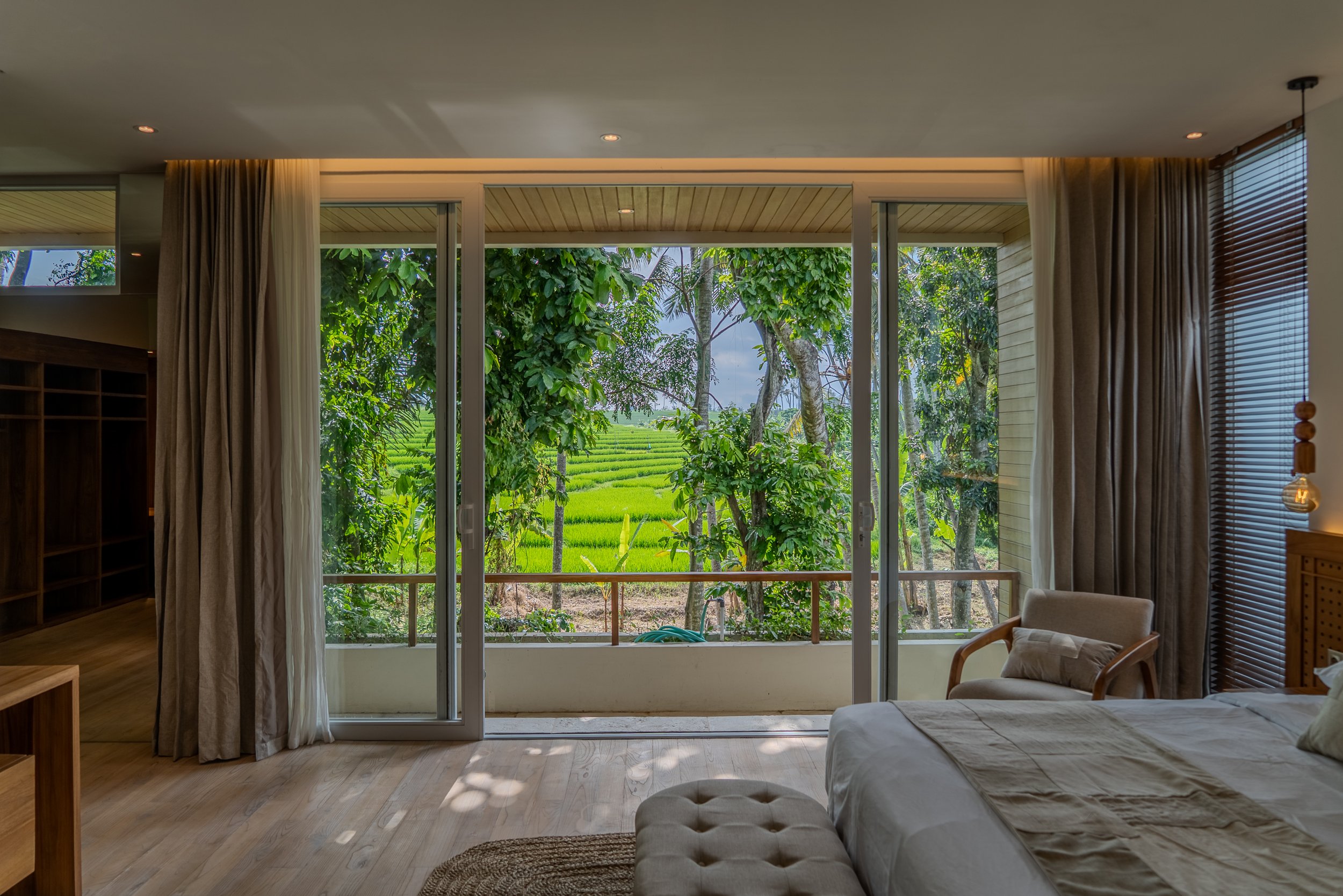 LAGOON STYLE TROPICAL VILLA - 4 BEDROOMS - PERERENAN