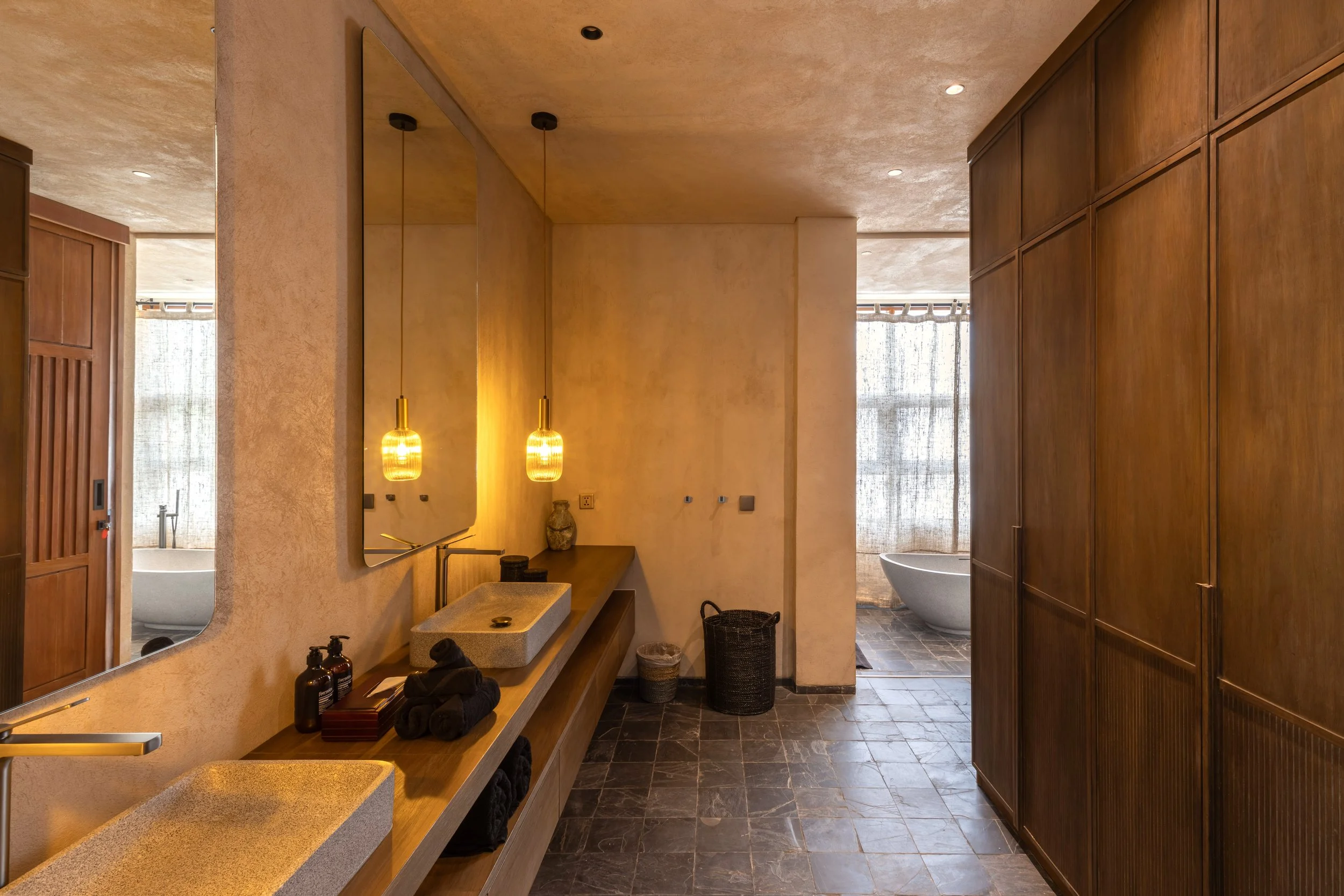 BALINESE MODERN TROPICAL STYLE VILLA - 6 BEDROOM - NYANYI BEACH - villa - for - sale - Bali