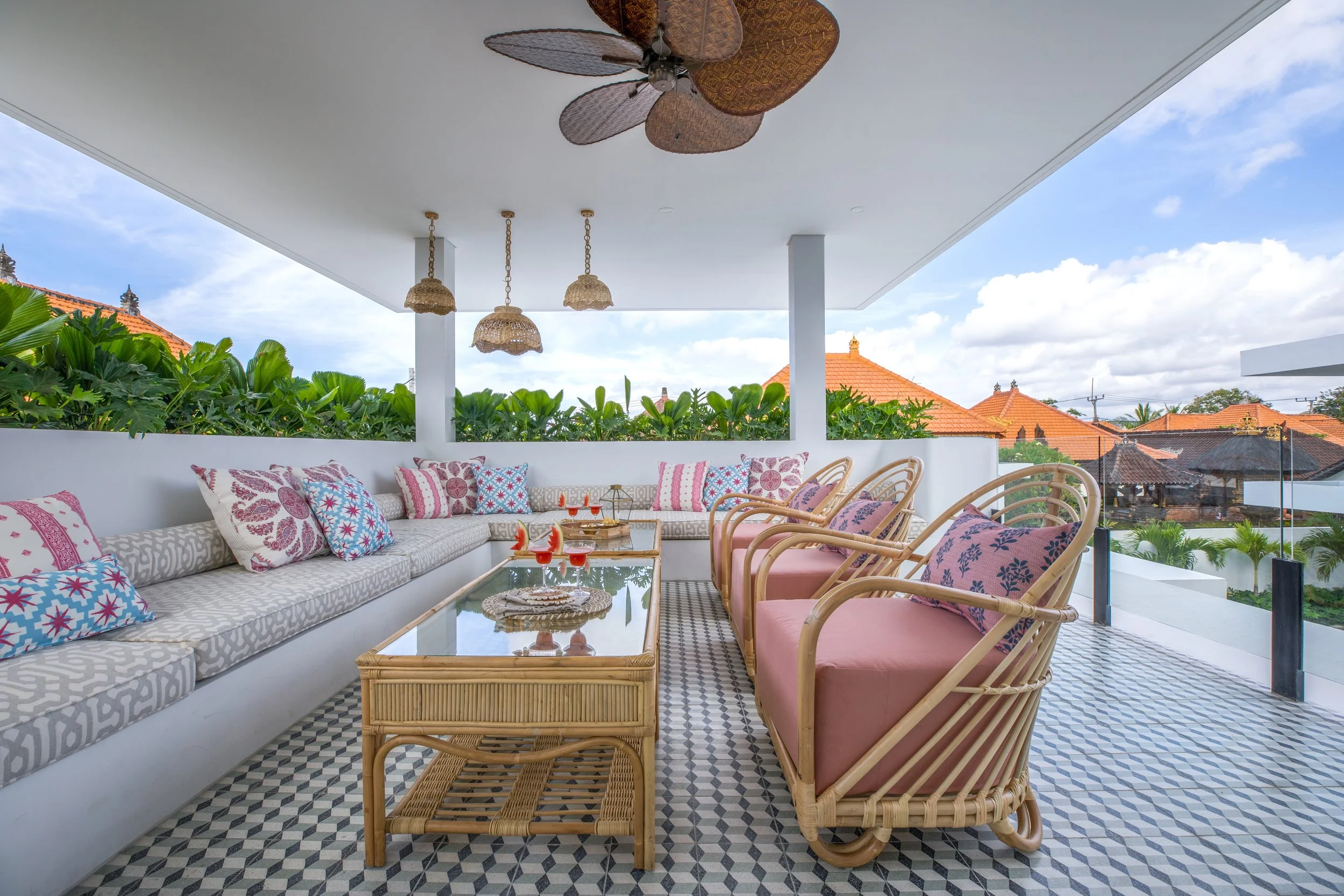 villa-for-sale-bali-canggu-berawa-6-bedroom