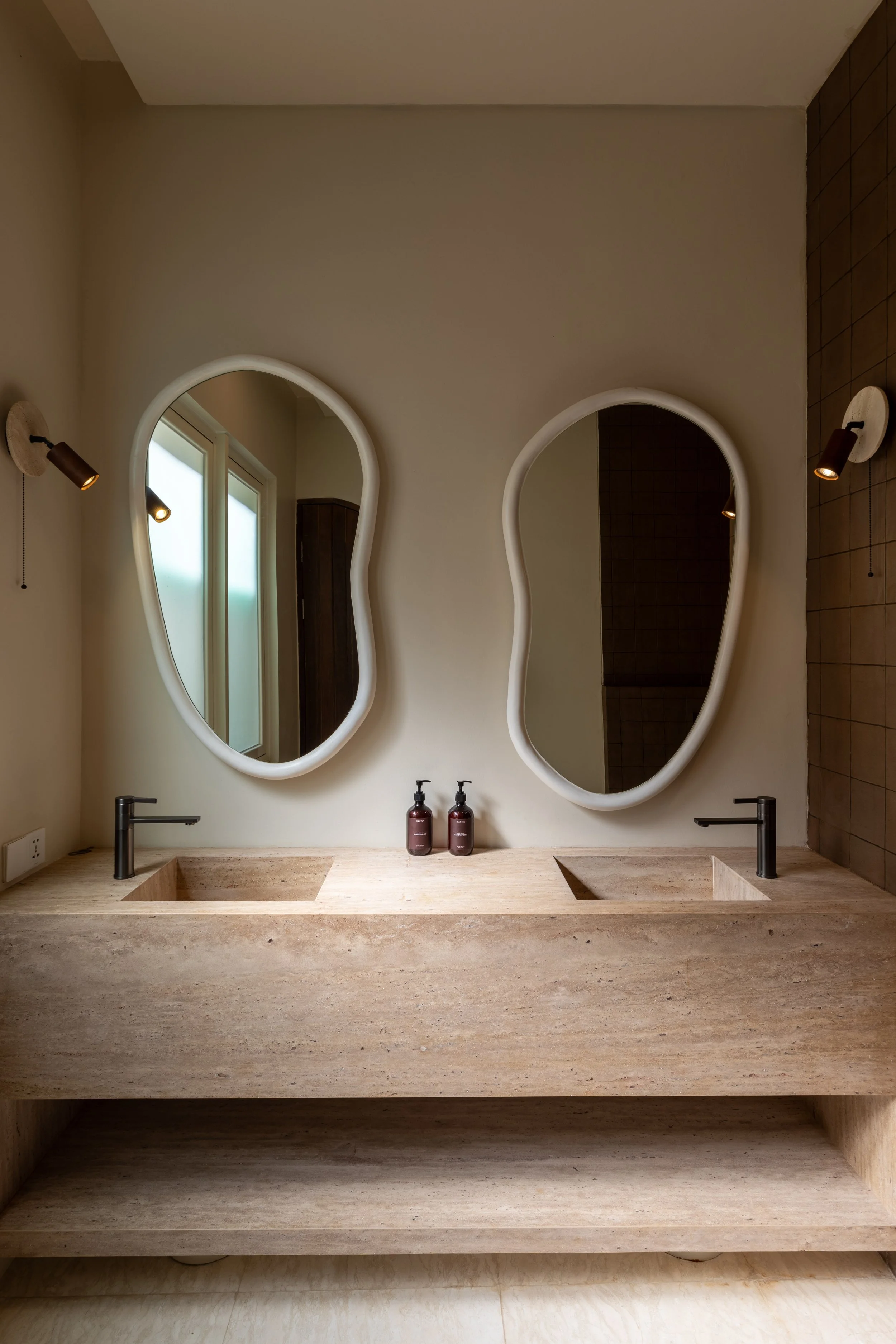 Payot Property-13.jpg