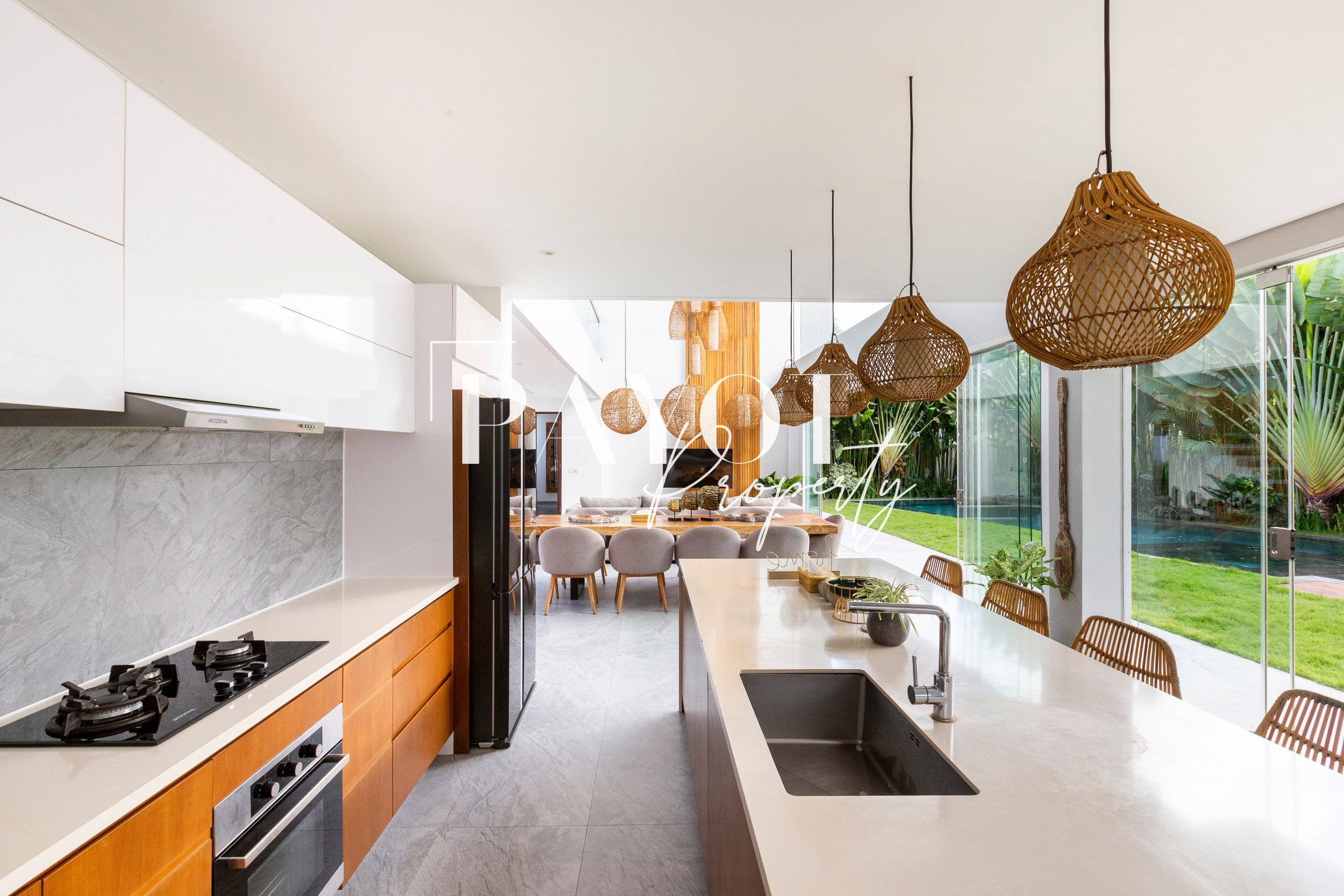 Villa For Sale Bali Berawa 5 Bedrooms
