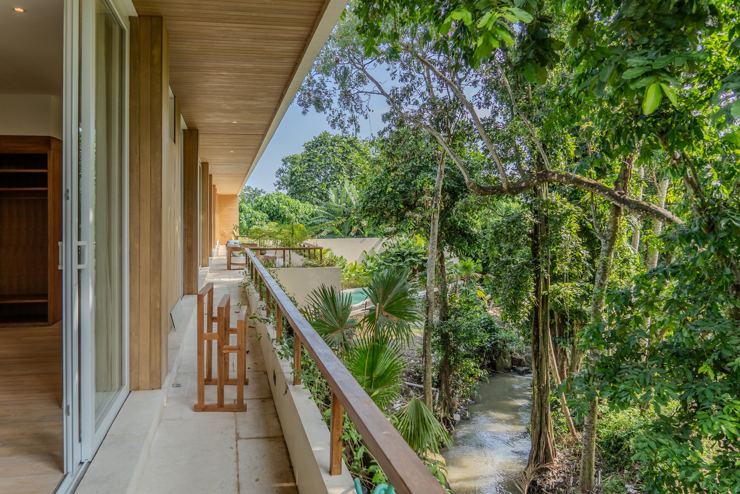 LAGOON STYLE TROPICAL VILLA - 4 BEDROOMS - PERERENAN