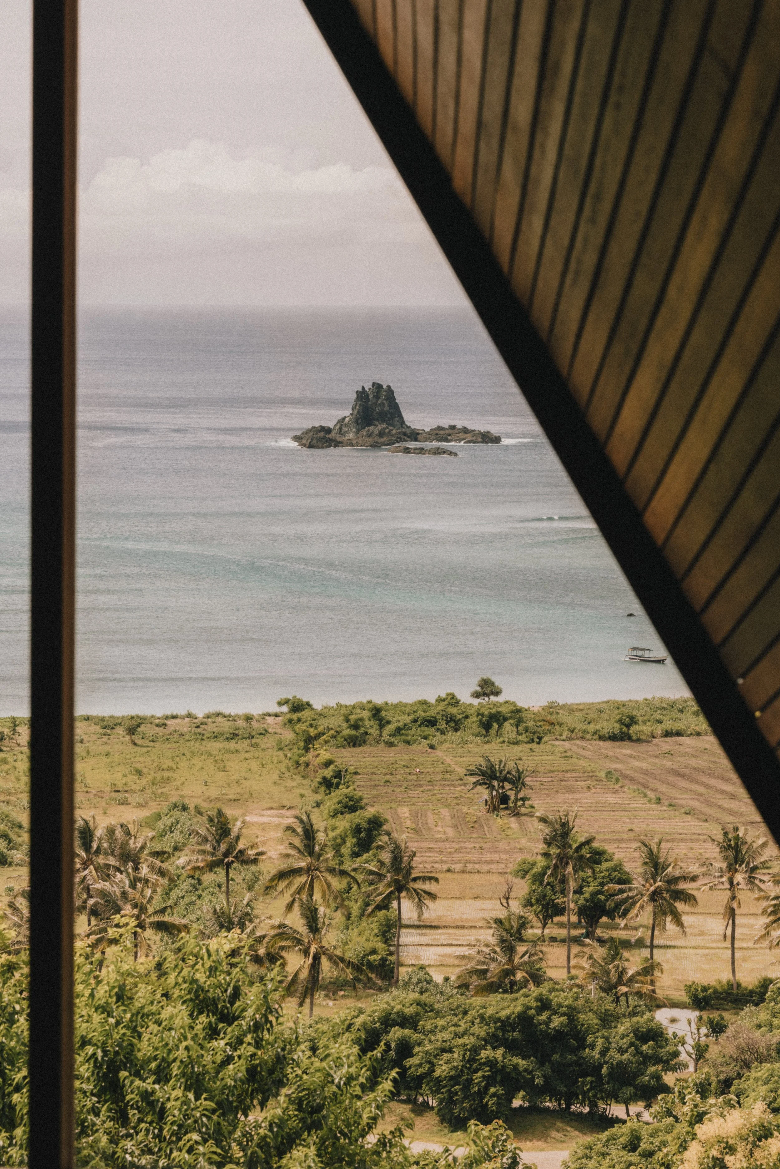 ARCHITECTURAL VILLA BY ALEXIS DORNIER - 5 BEDROOM - TAMPAH HILLS - LOMBOK - EXCLUSIVITY