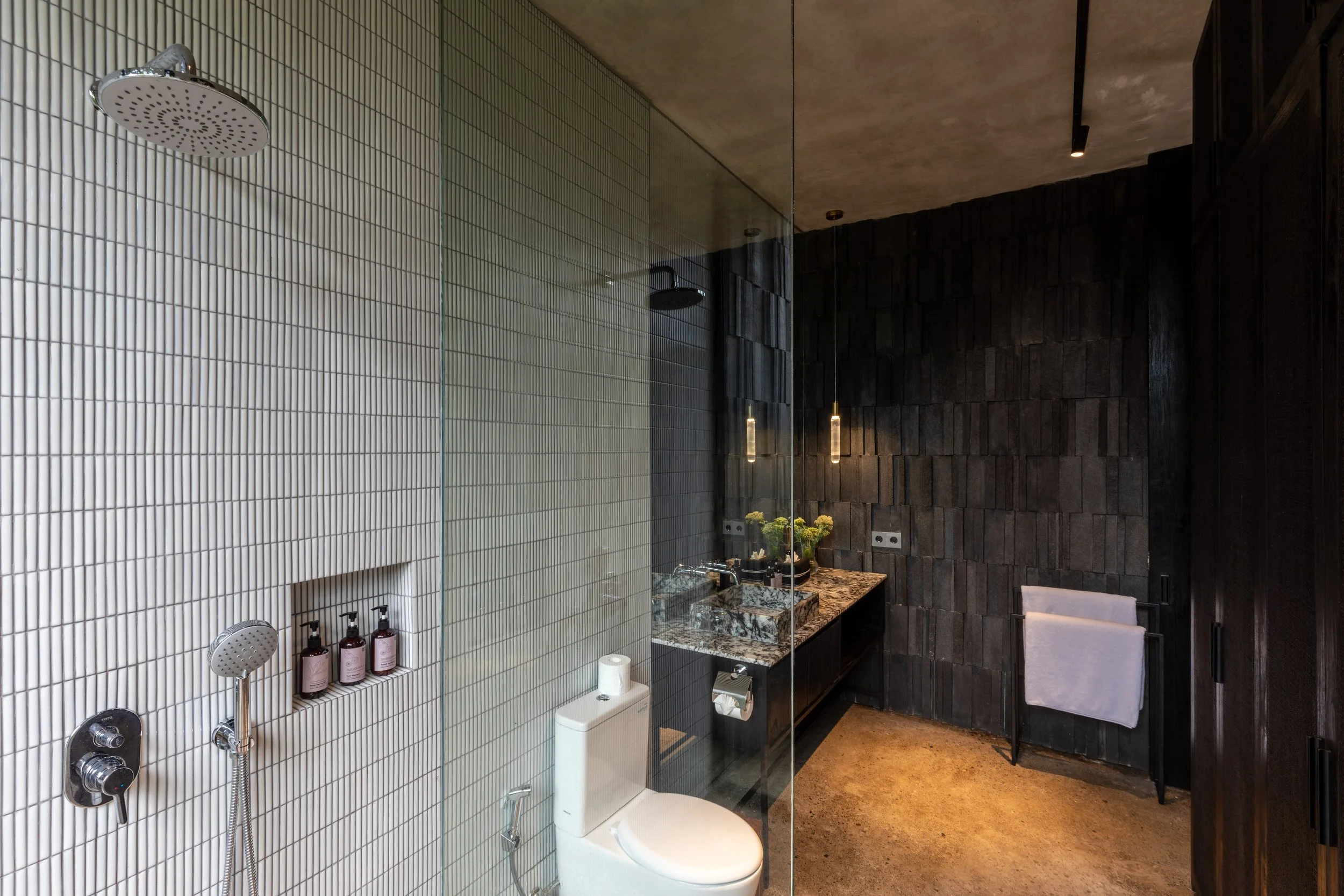 JAPANESE BRUTALIST VILLA - 5 BEDROOM - UBUD