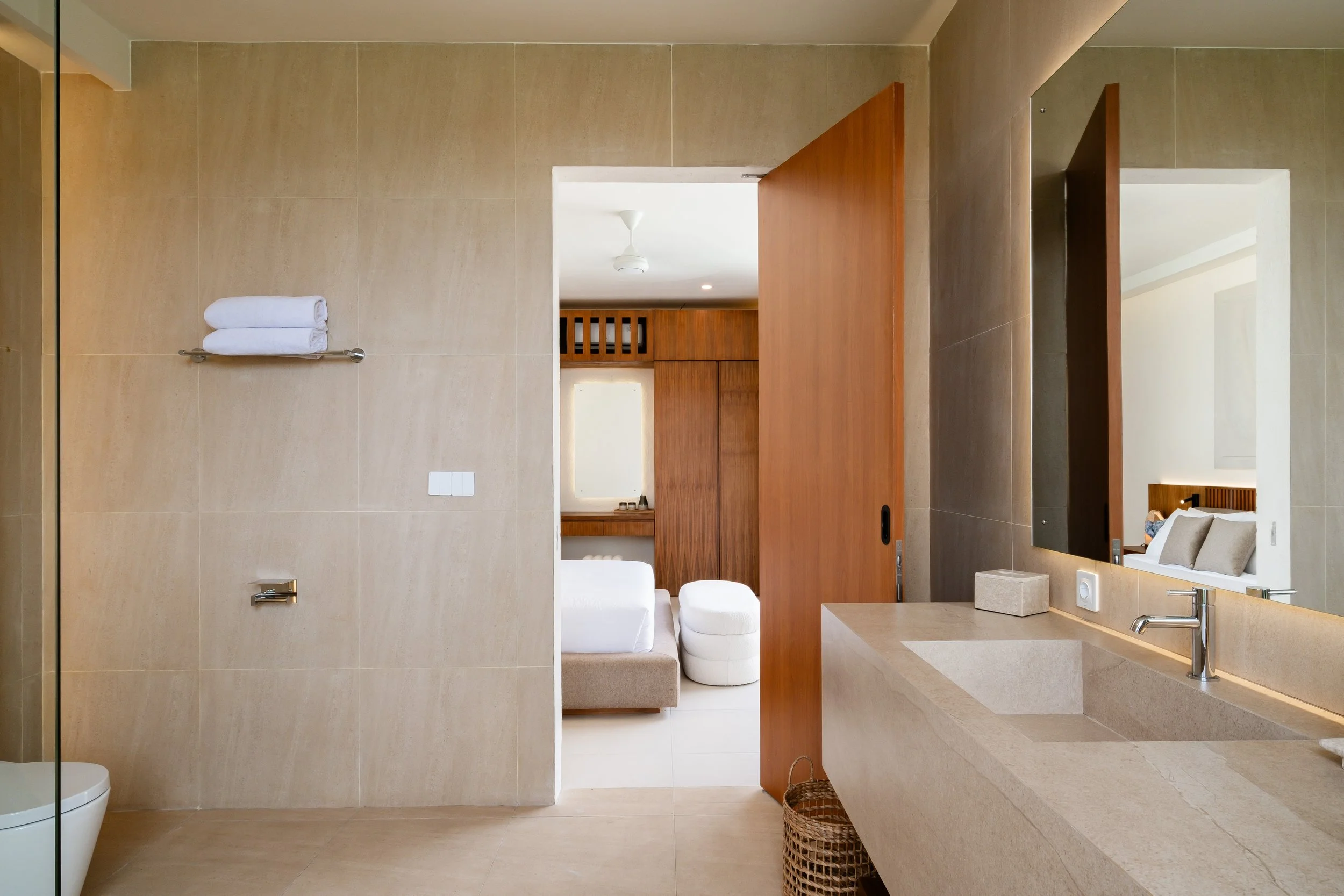 QUIET TROPICAL HOME ABOVE THE RICE FIELDS - 2 BEDROOM - UBUD