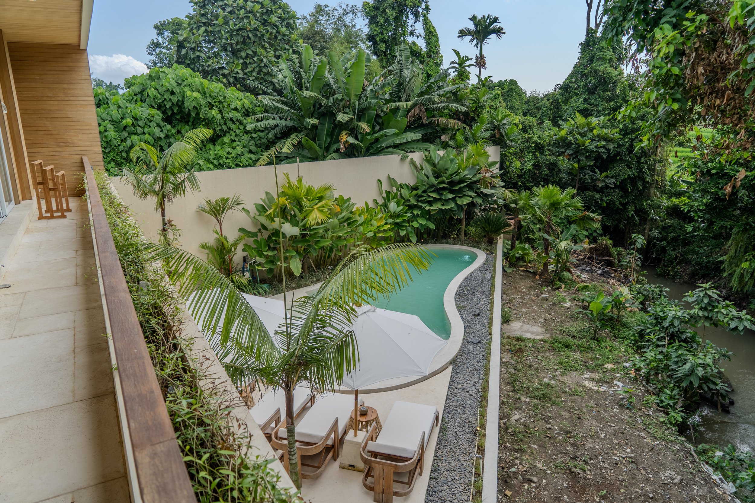 LAGOON STYLE TROPICAL VILLA - 4 BEDROOMS - PERERENAN