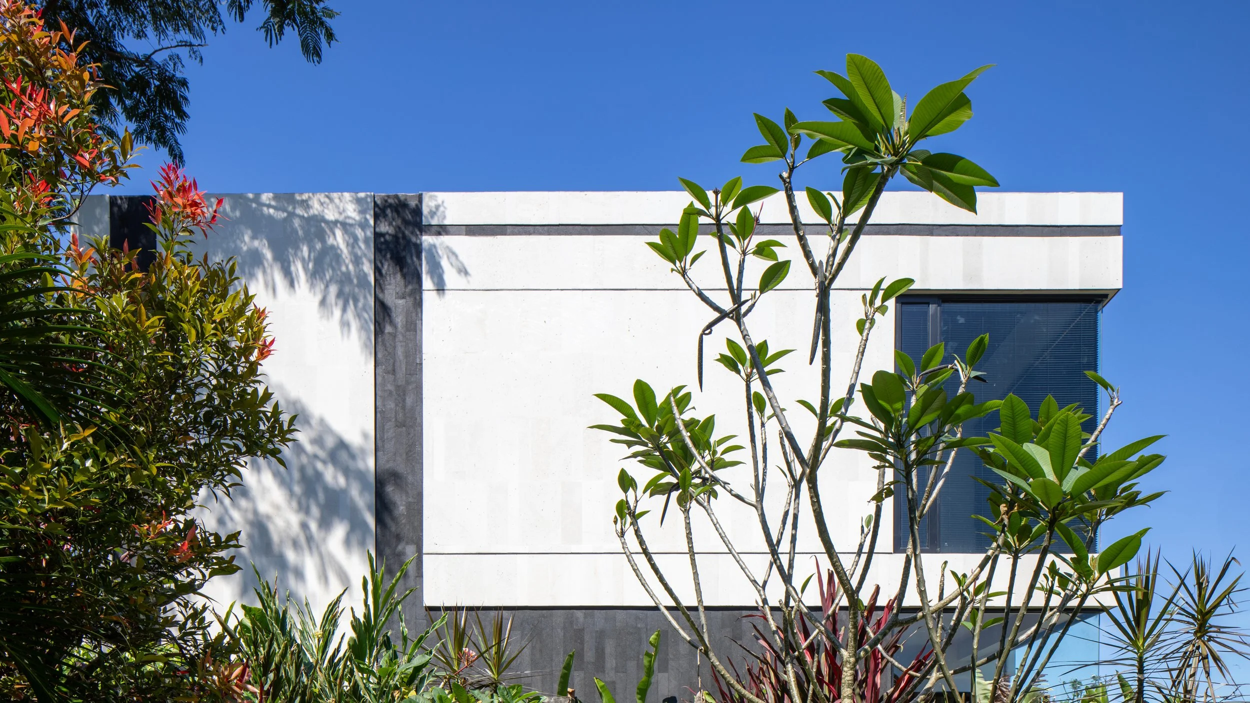 MONOLITHIC VILLA WITH TROPICAL SOUL - 2 BEDROOM - UBUD