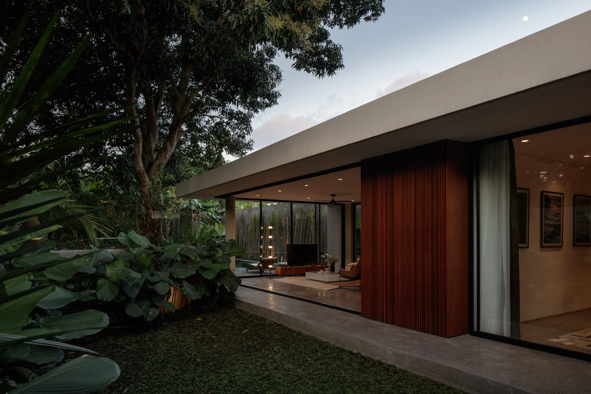 VILLA OF LINES AND LIGHT - 2 BEDROOM - CANGGU