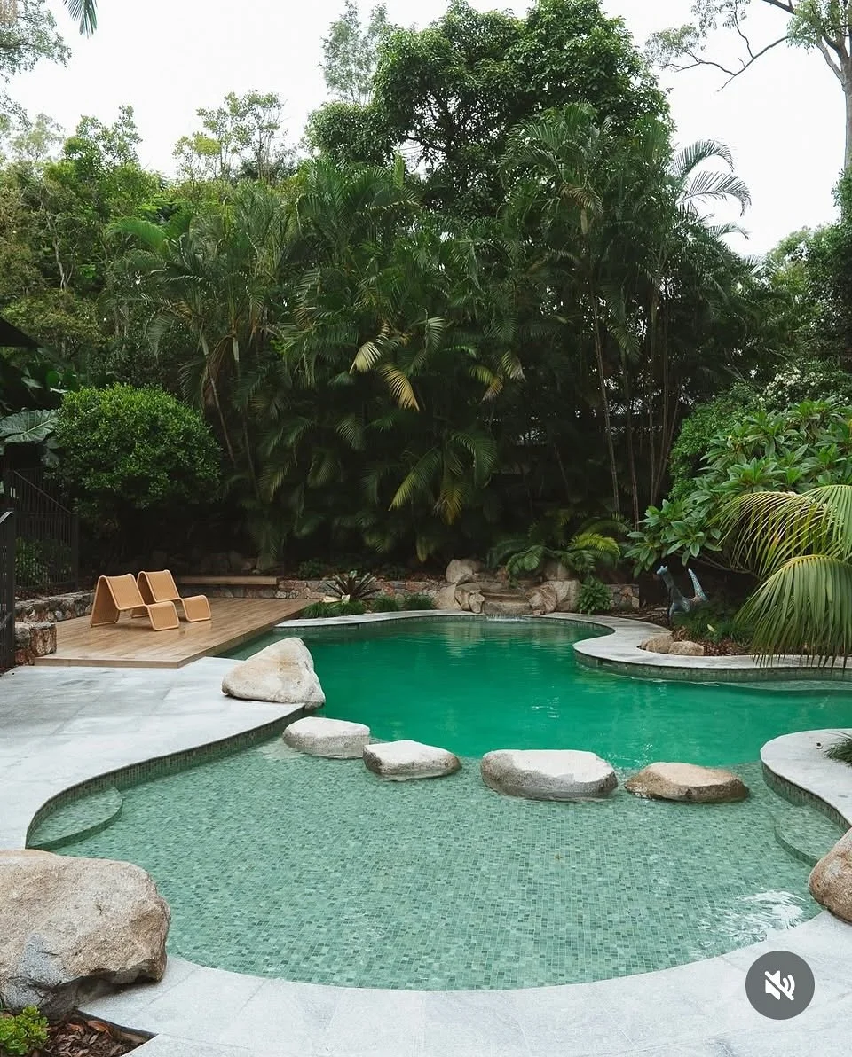 Huge congratulations to @folbiggpools for winning Best Freeform Pool of the Year at the QLD SPASA awards recently. Beautiful craftsmanship guys 👏
.

Design by @fluidlandscapedesign 
Construction by @folbiggpools 
.
#designerpool #custompooldesign #l
