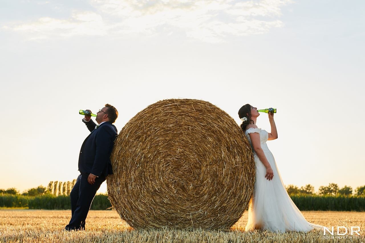 La natura e i gesti semplici della vita&hellip; non c&rsquo;&egrave; cosa pi&ugrave; bella ❤️&hellip; SEMPLICIT&Agrave;&hellip; regna sempre 

#ndr_di_andrea_montin #wedding #weddinginspiration #weddingphotography #nature #sposi #sposi2022 #sposi2023