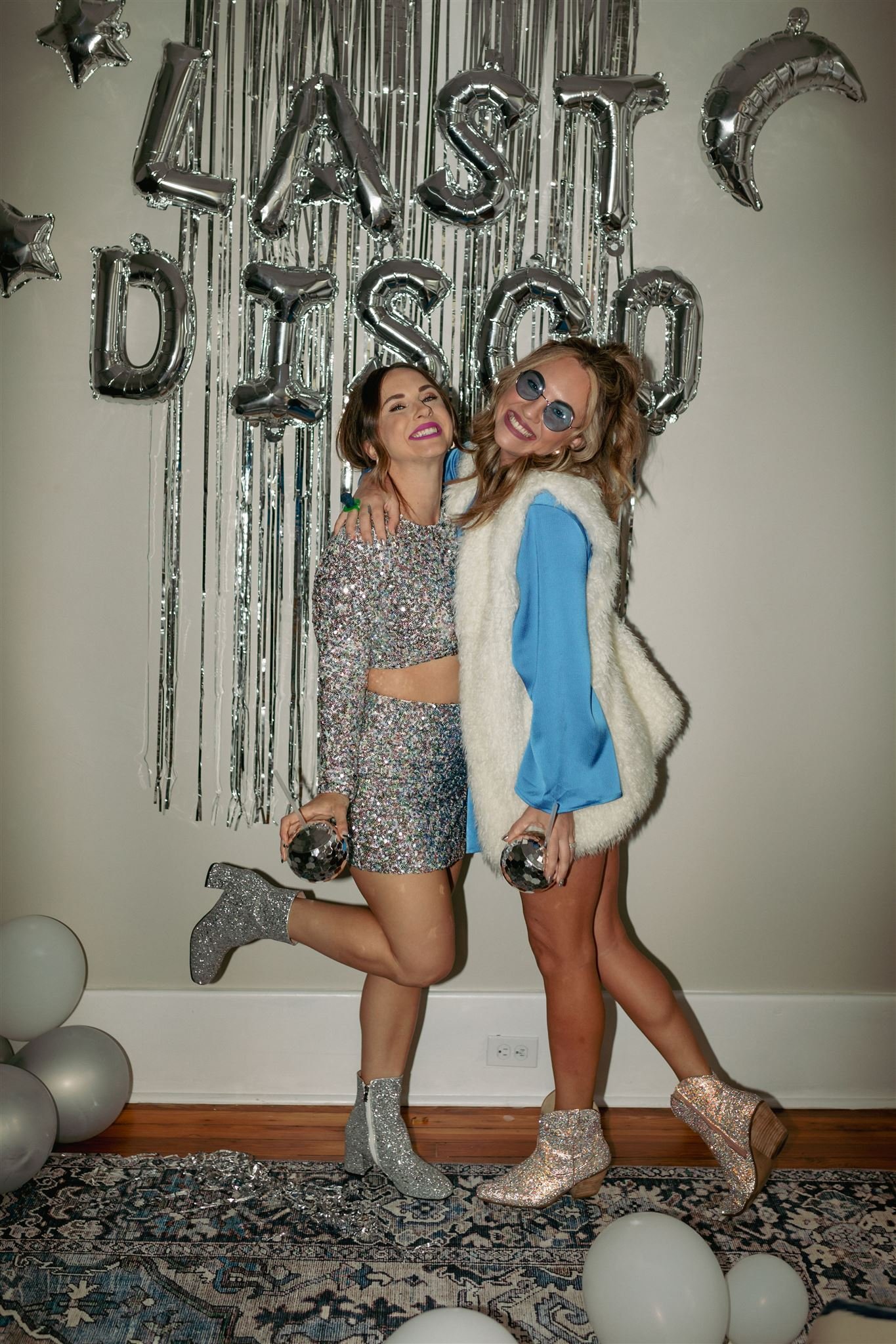 last-disco-savannah-georgia-bachelorette-vintage-party-shoot (3).jpg