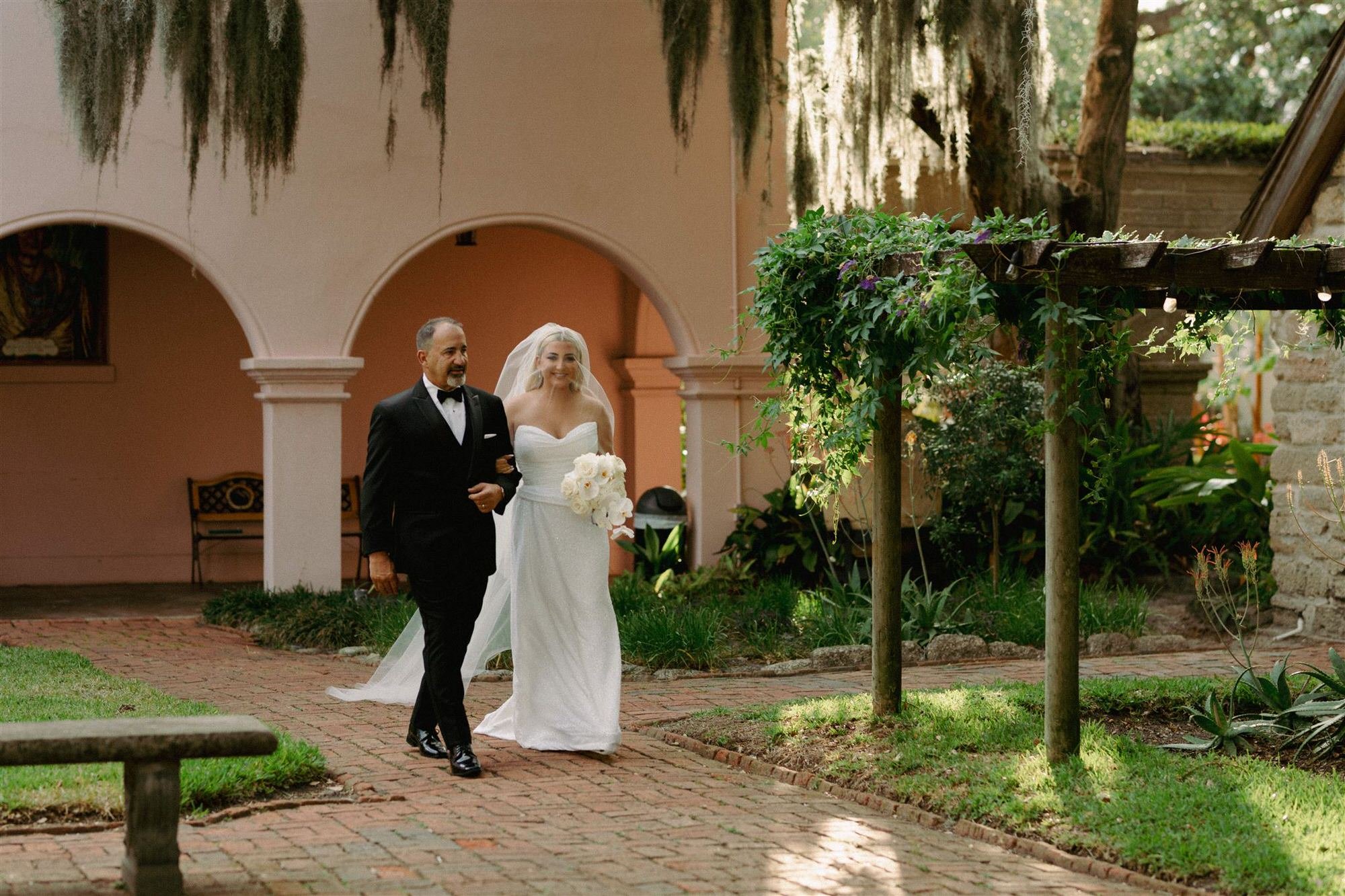 documentary-wedding-photographer-st-augustine-florida-old-hollywood-treasury-wedding (34).jpg