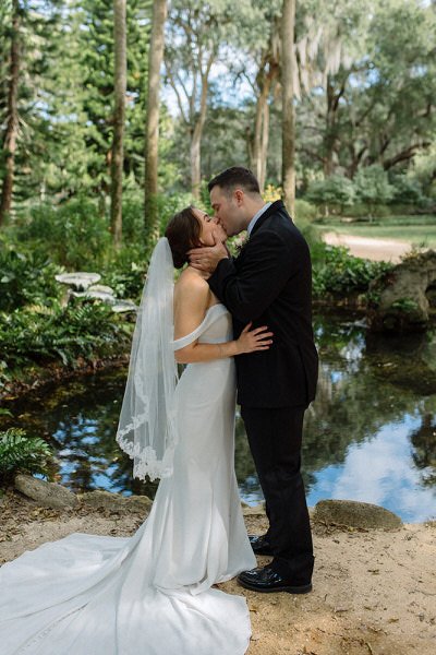 romantic-couples-photography-downtown-st-augustine (16).jpg