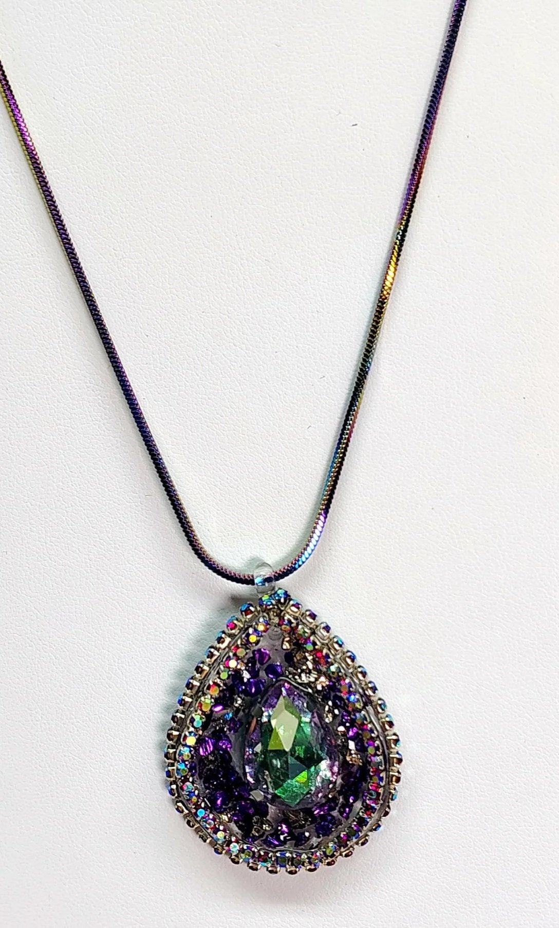 Necklace-TeardropPurpleAndGreen1.jpg
