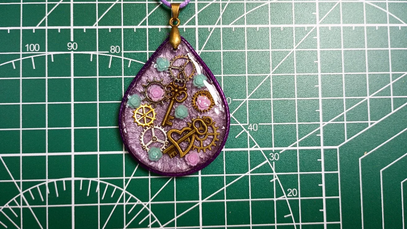 GWLavendarSteampunkTeardrop2.jpg