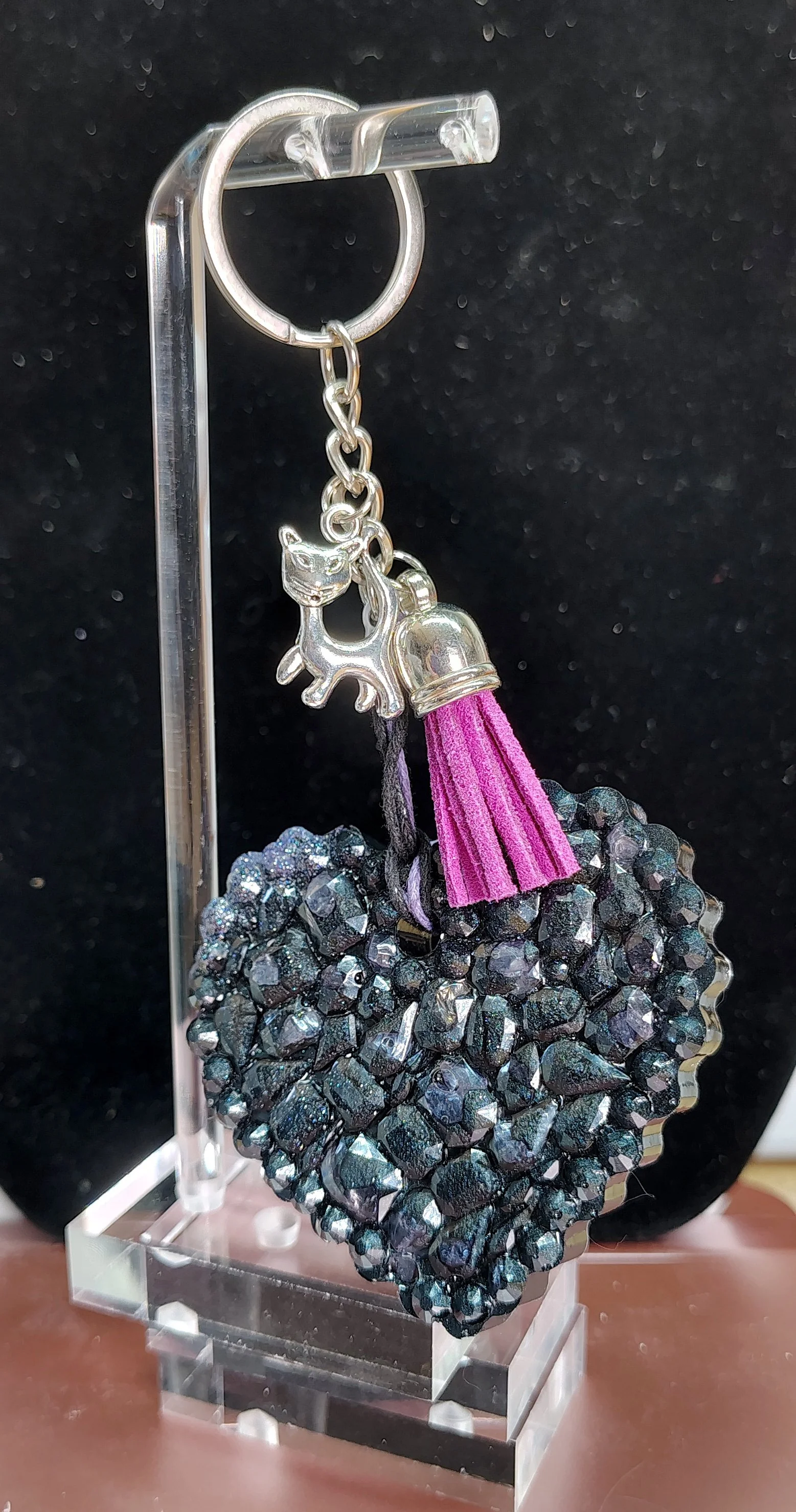 Keychain-BlackPurpleHeartKitty2.jpg