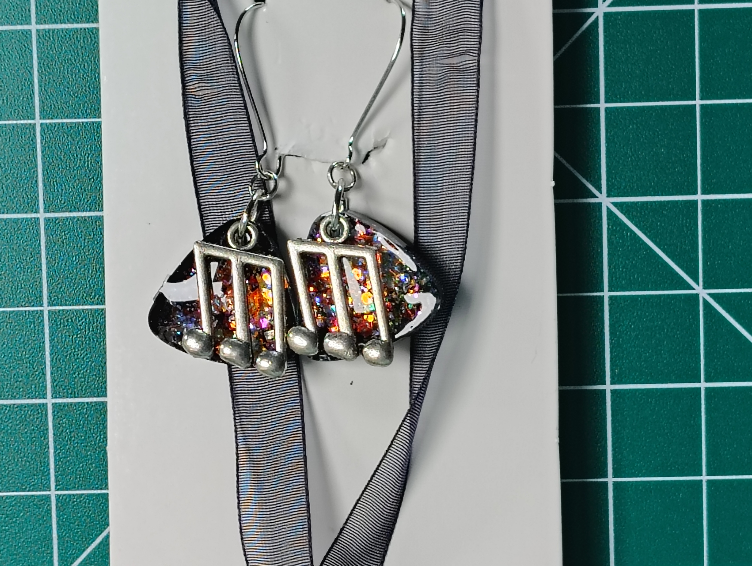 Guitar Pick Earrings3.png
