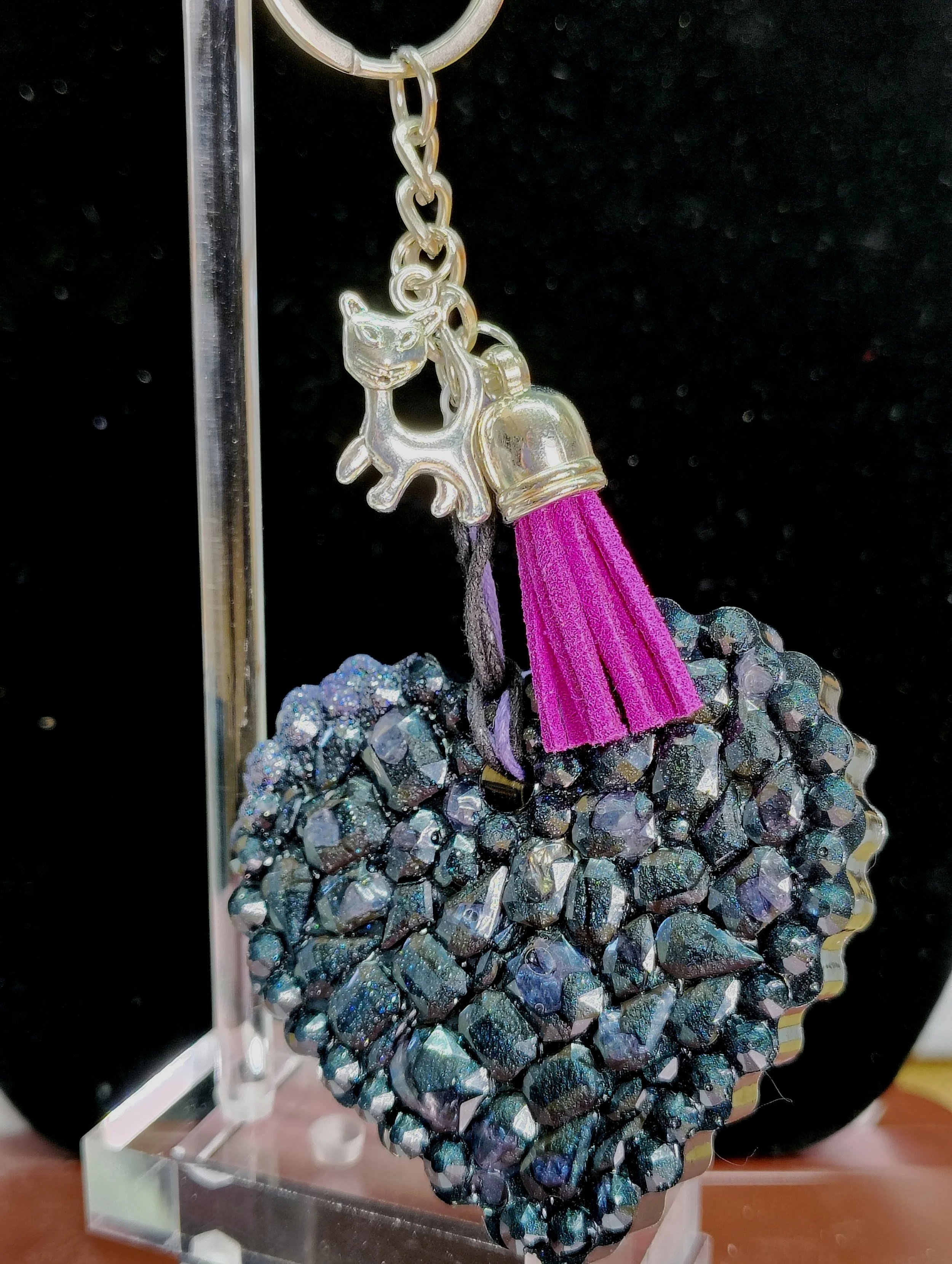 Keychain-BlackPurpleHeartKitty1.jpg