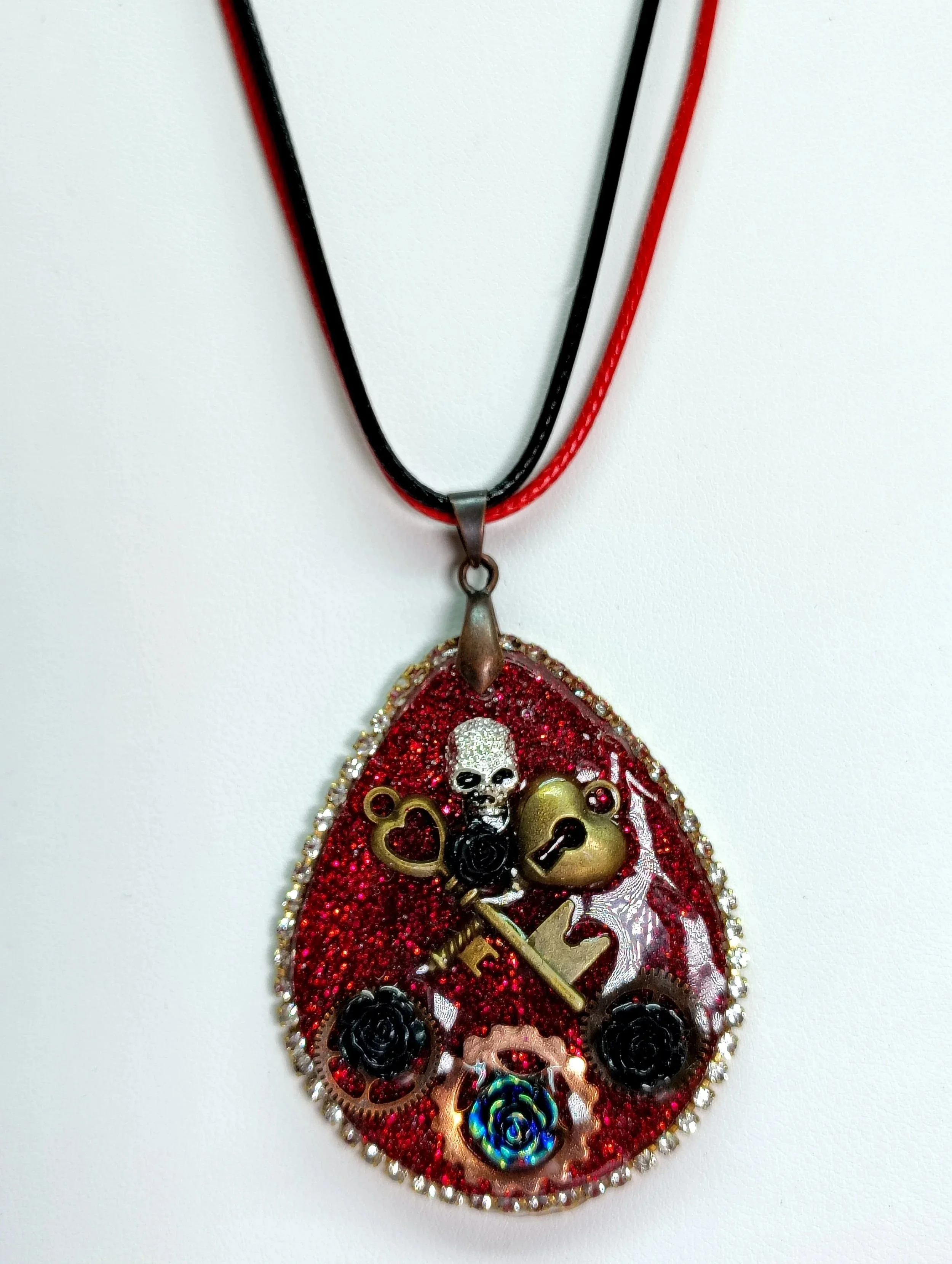 Necklace-LargeTeardropGothicSteampunk2.jpg