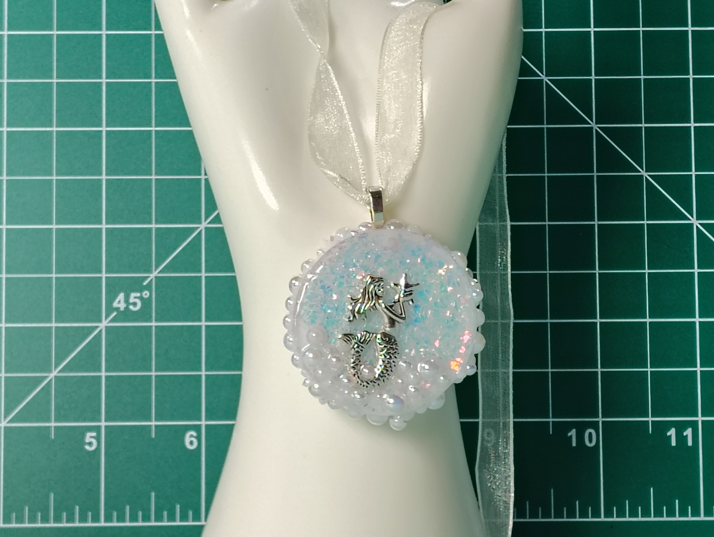 Round Mermaid Pendant6.png