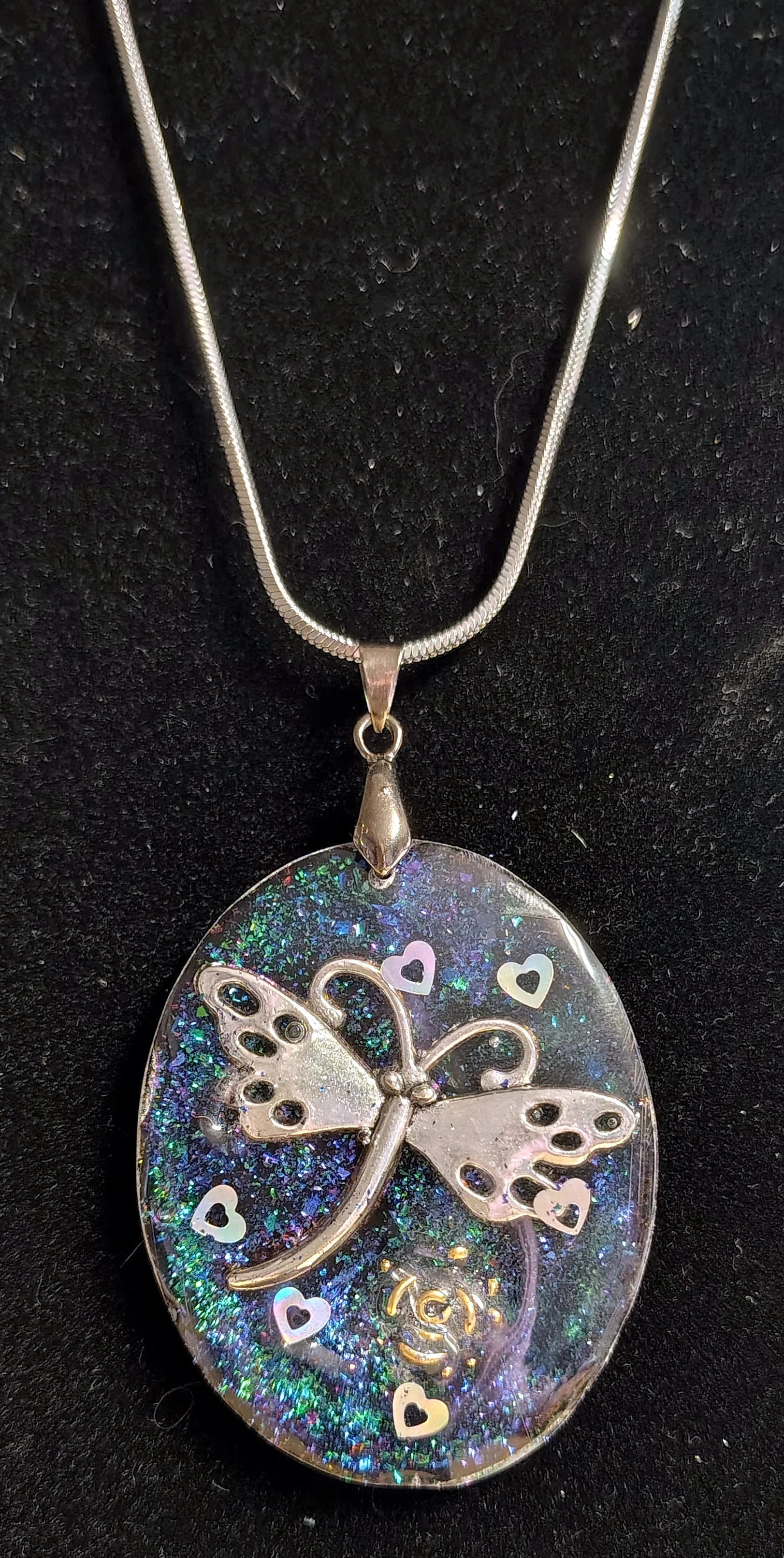 Necklace-LargeOvalDragonflyHoloHearts1.jpg