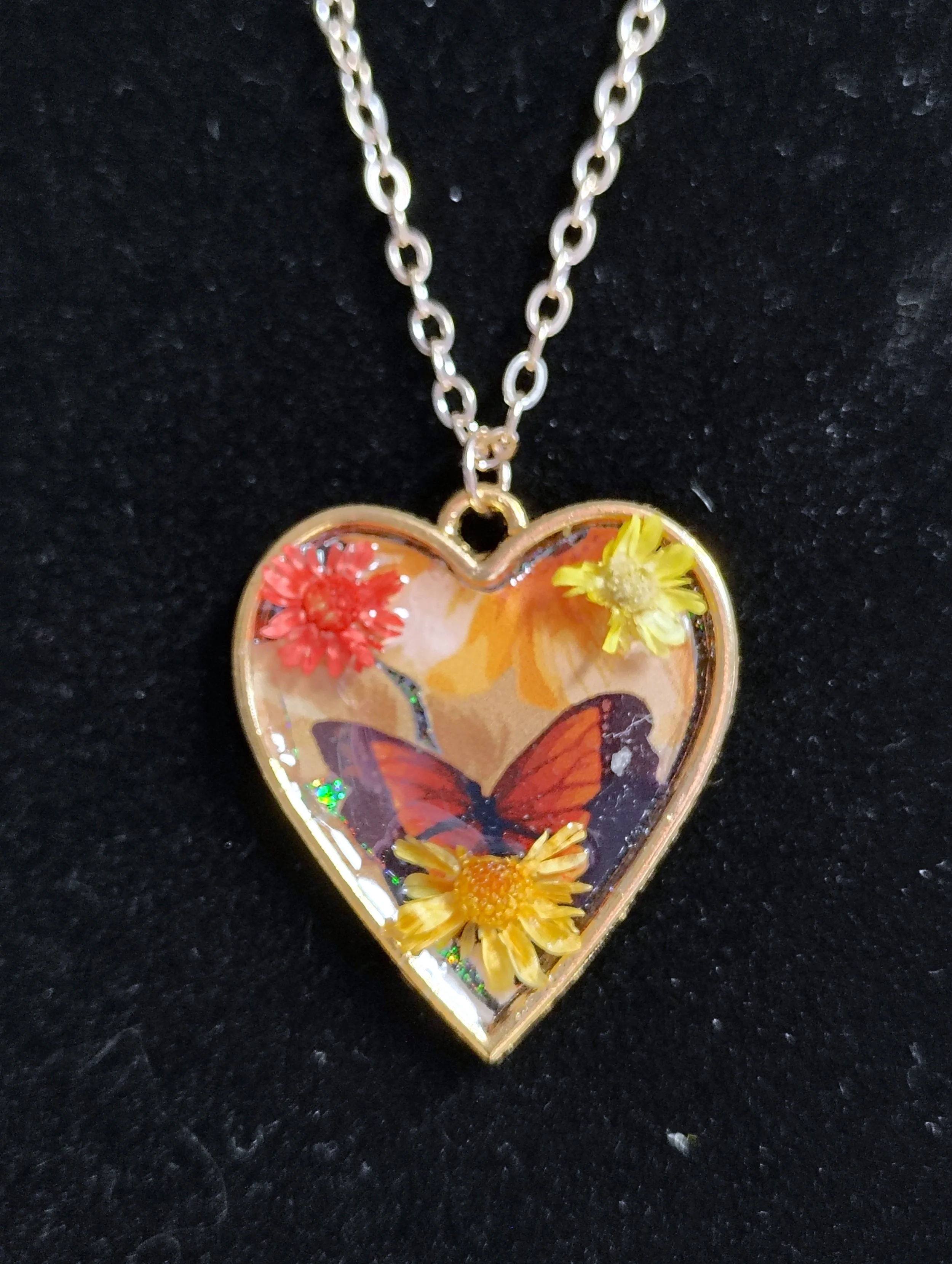 Necklace-GoldHeartButterflyFlowersCloseup..jpg